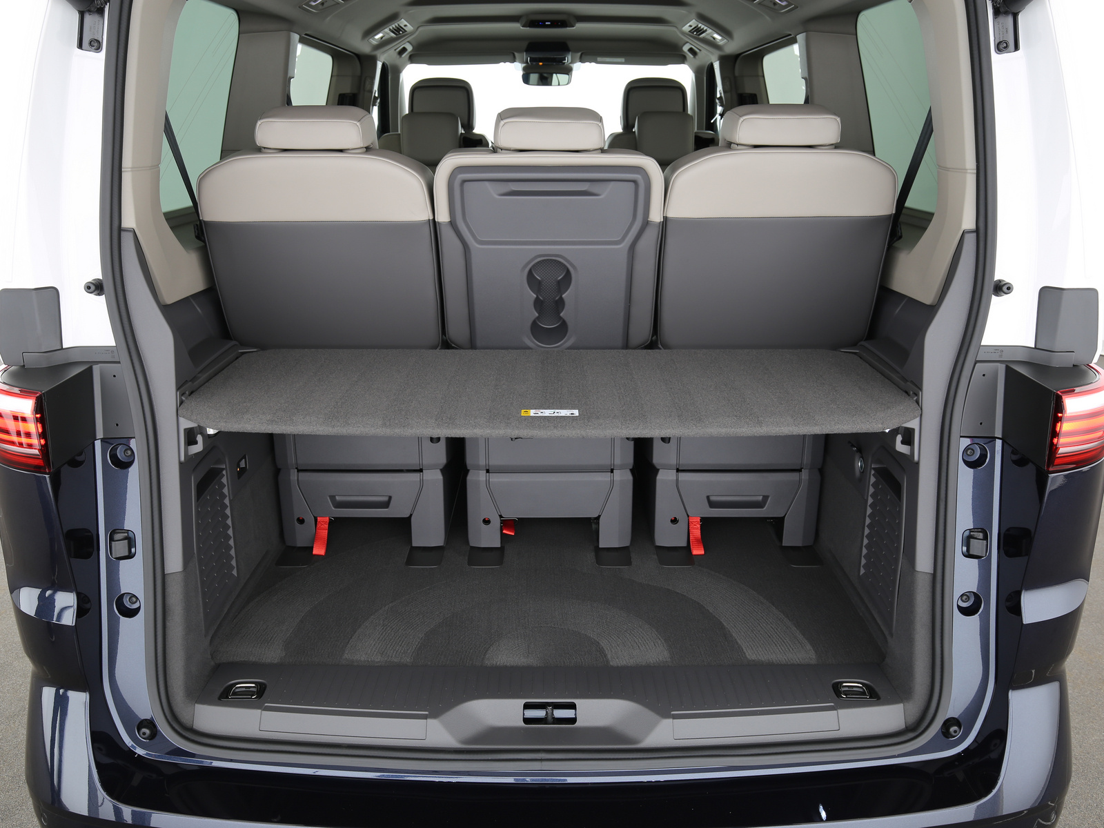 VW Multivan - Bild 25
