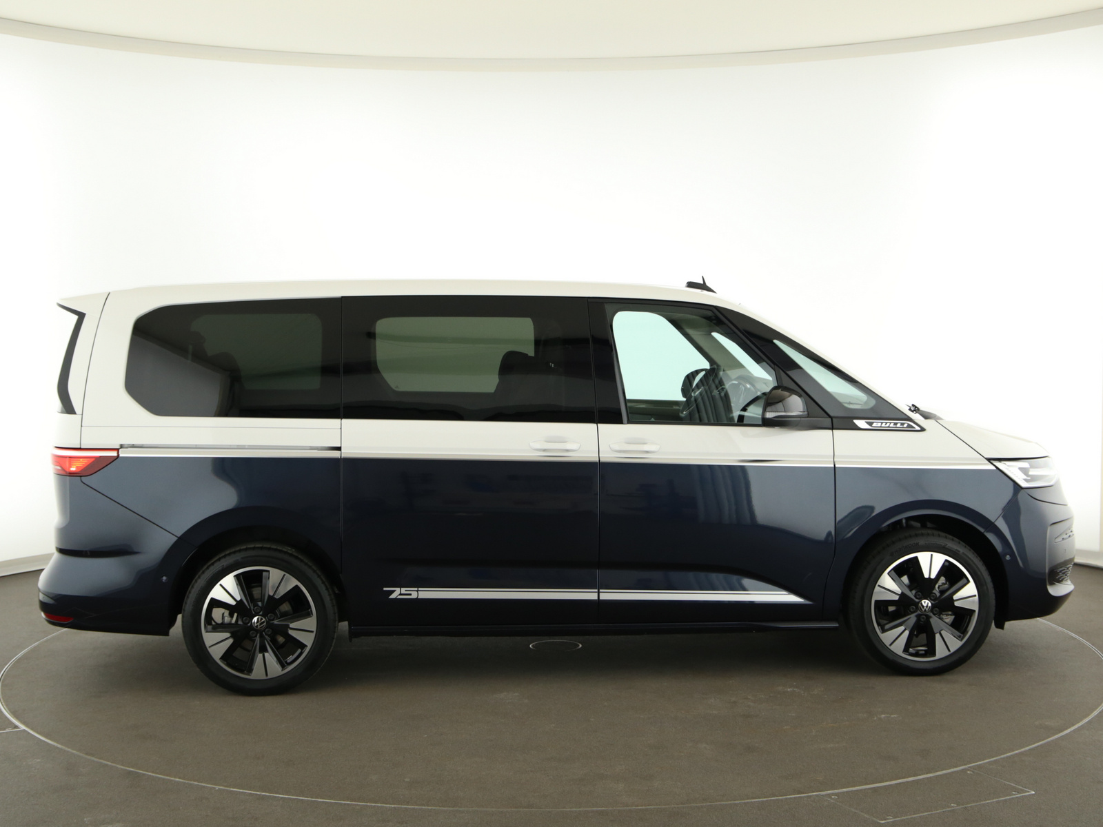 VW Multivan - Bild 8