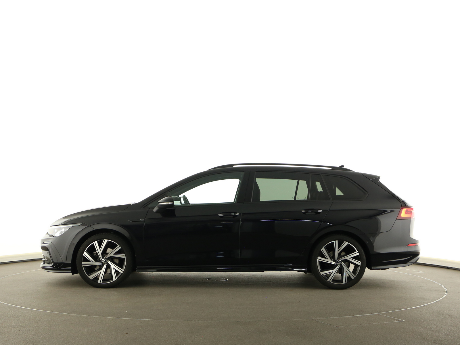 VW Golf VIII Variant - Bild 4