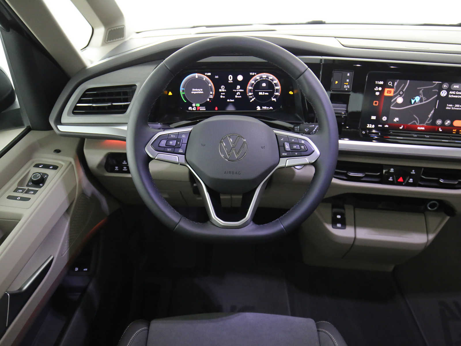 VW Multivan - Photo 14