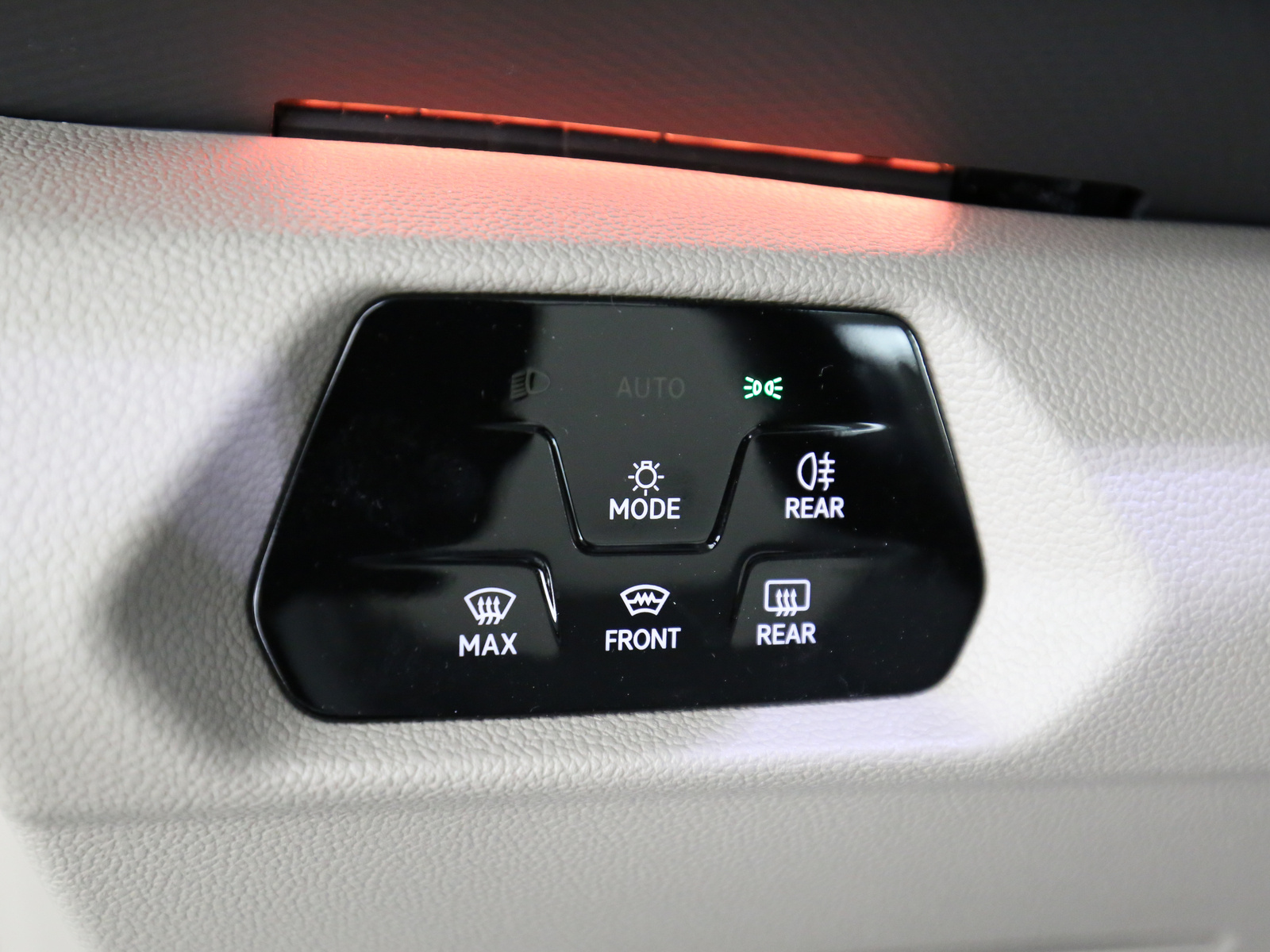 VW Multivan - Photo 25