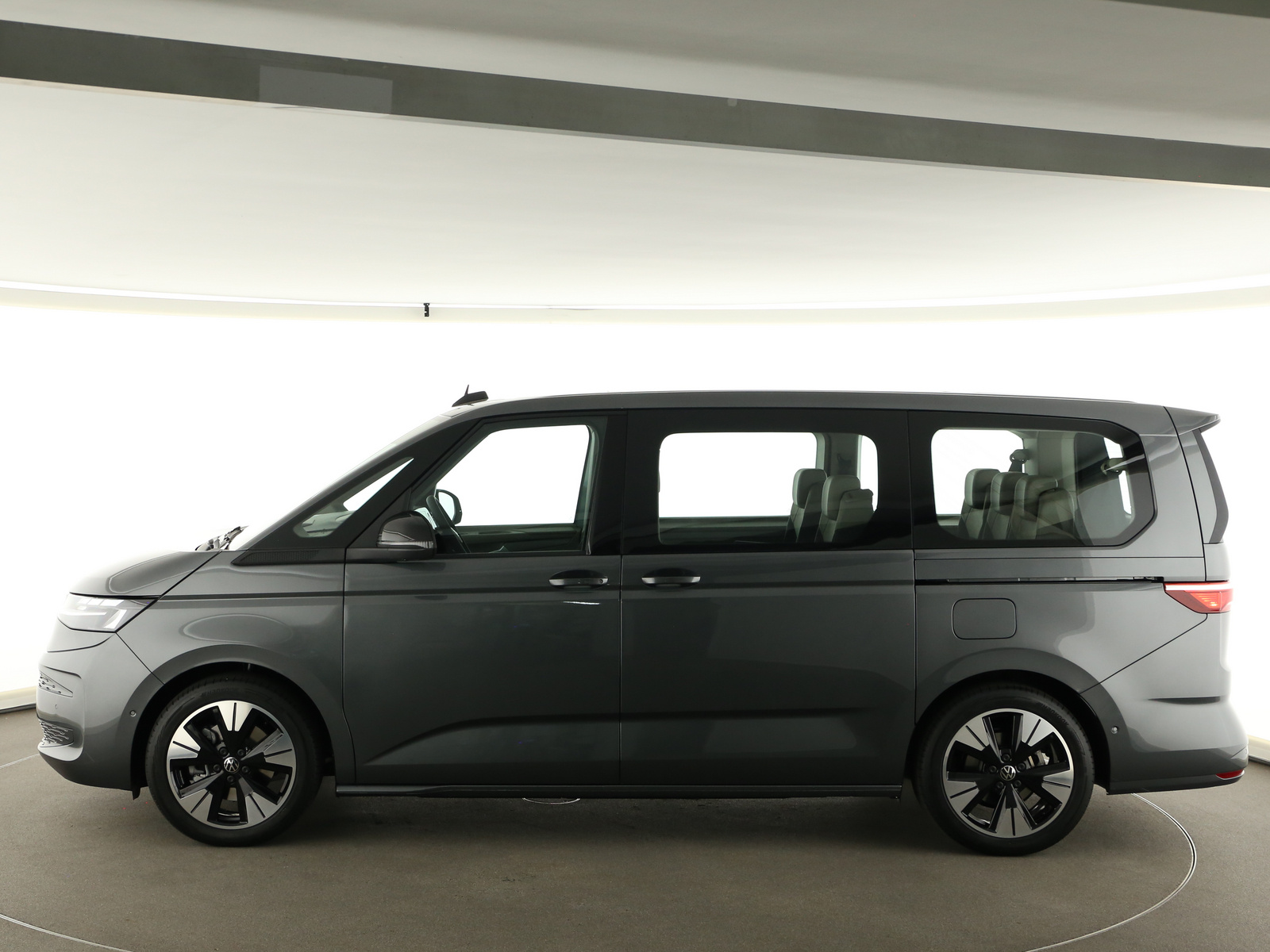 VW Multivan - Photo 8