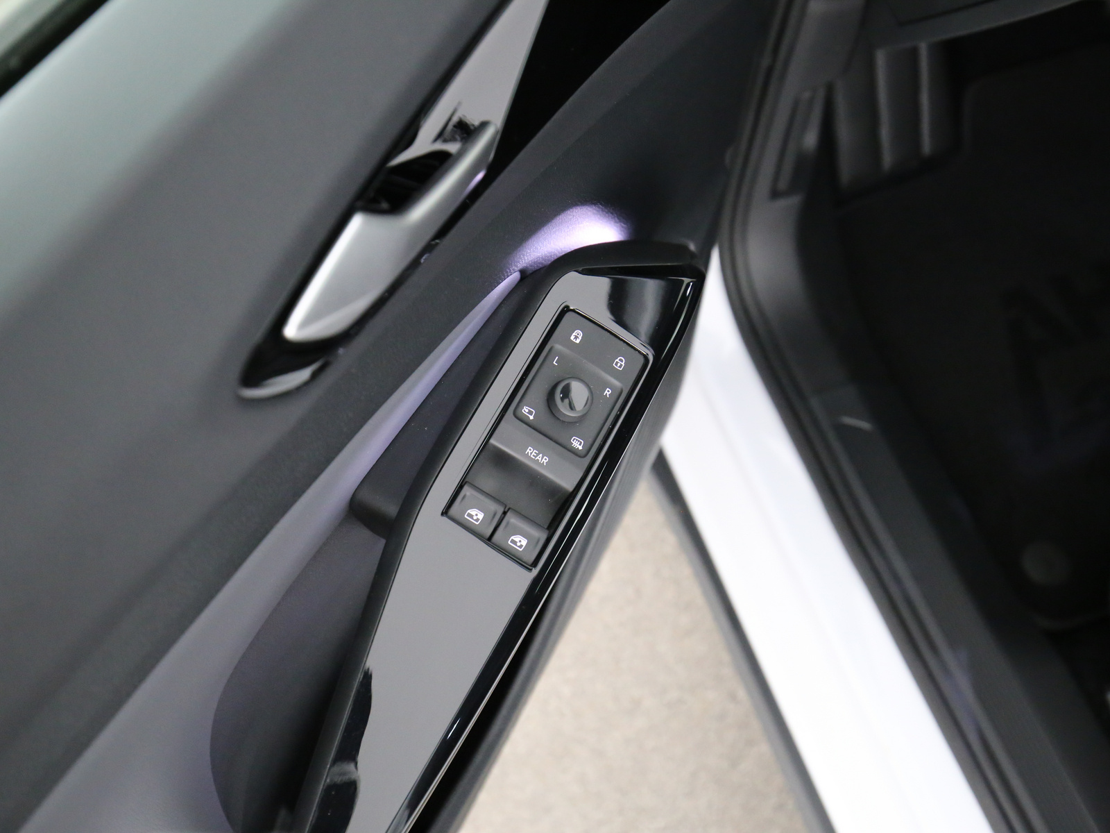 VW ID.4 - Image 22