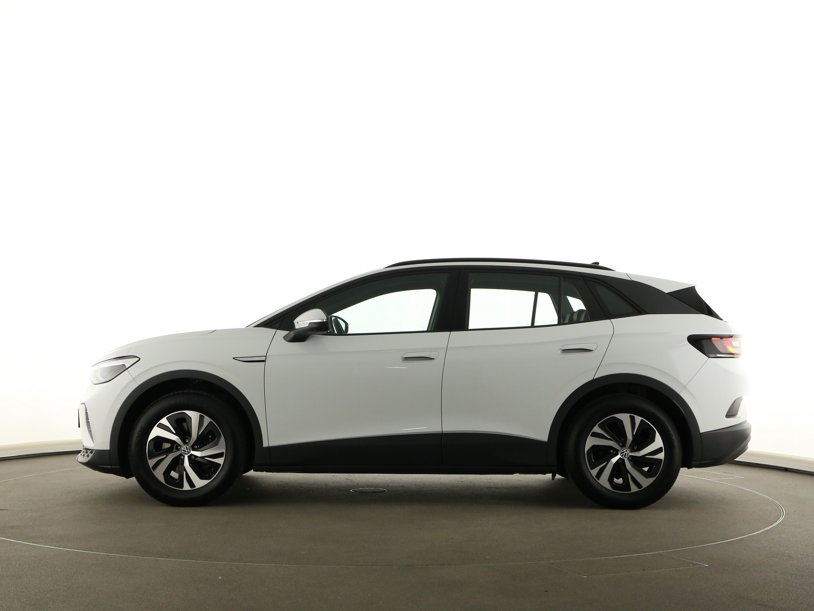 VW ID.4 - Image 8