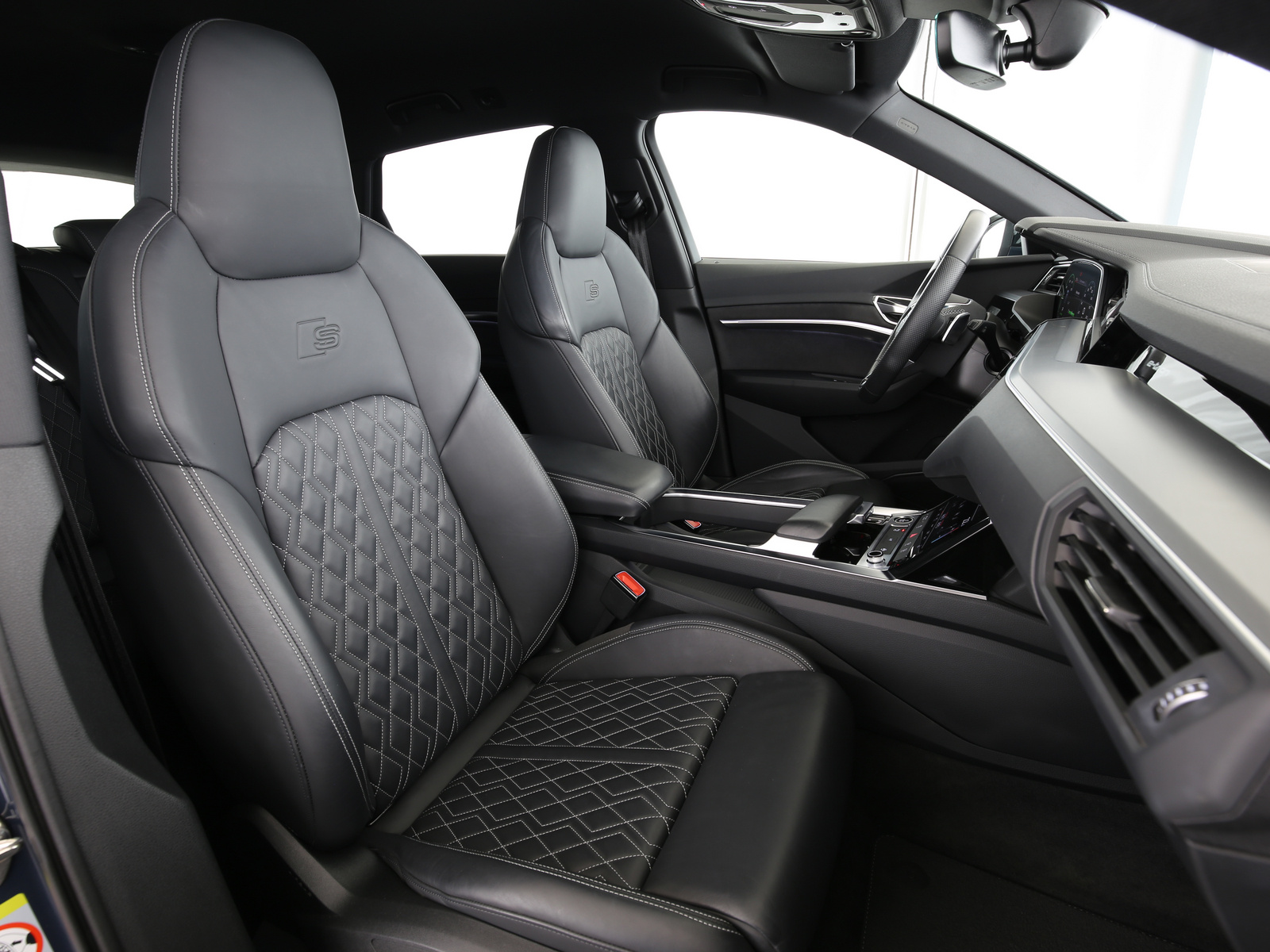 Audi Q8 e-tron - Bild 22
