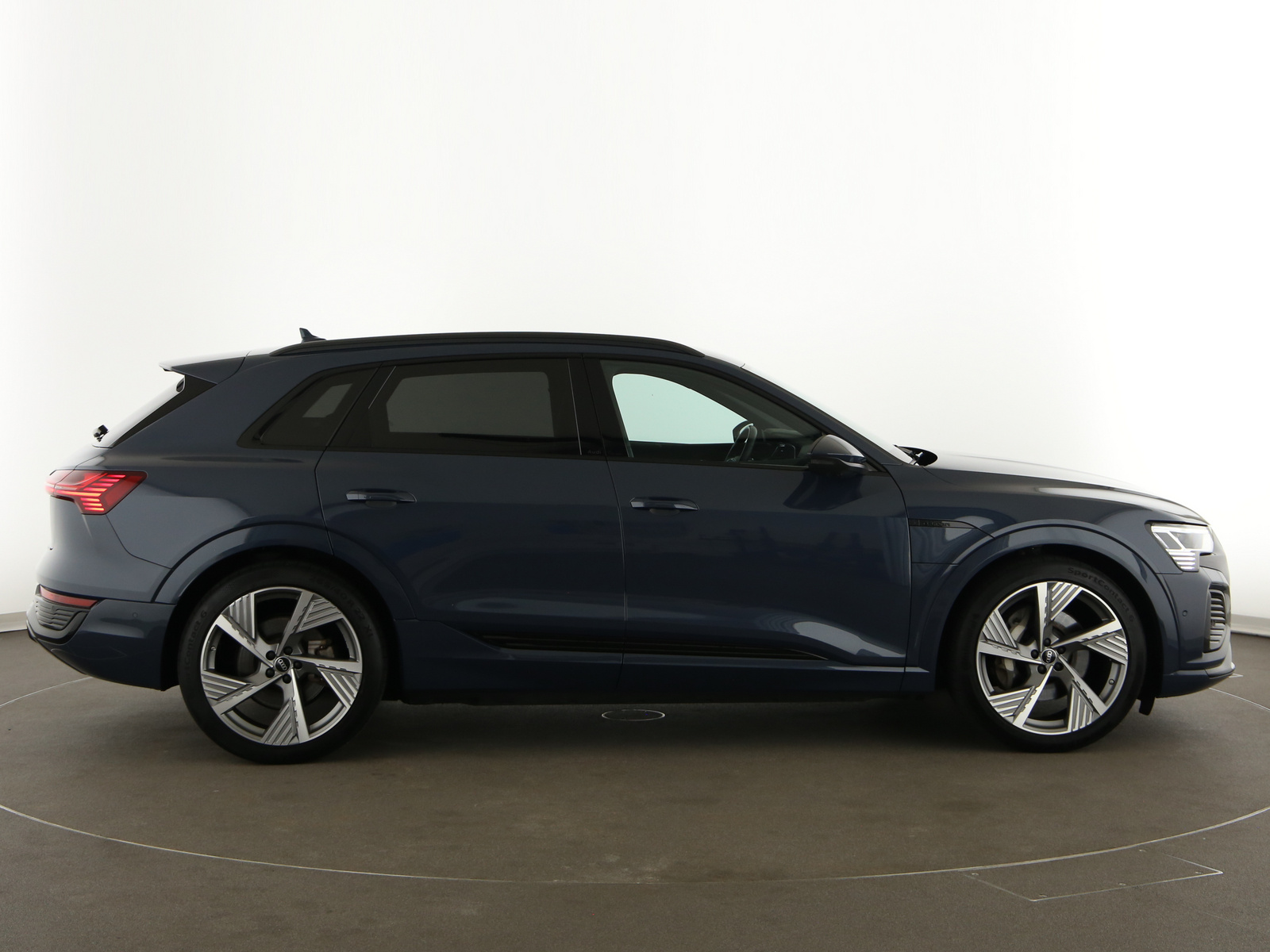 Audi Q8 e-tron - Bild 8