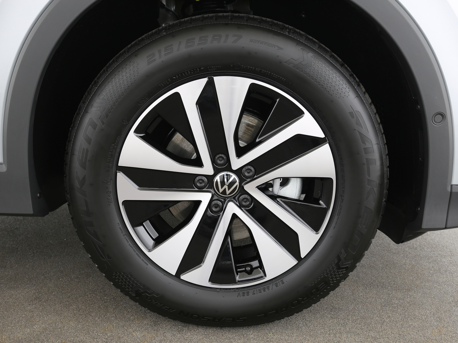 VW Tiguan - Bild 24