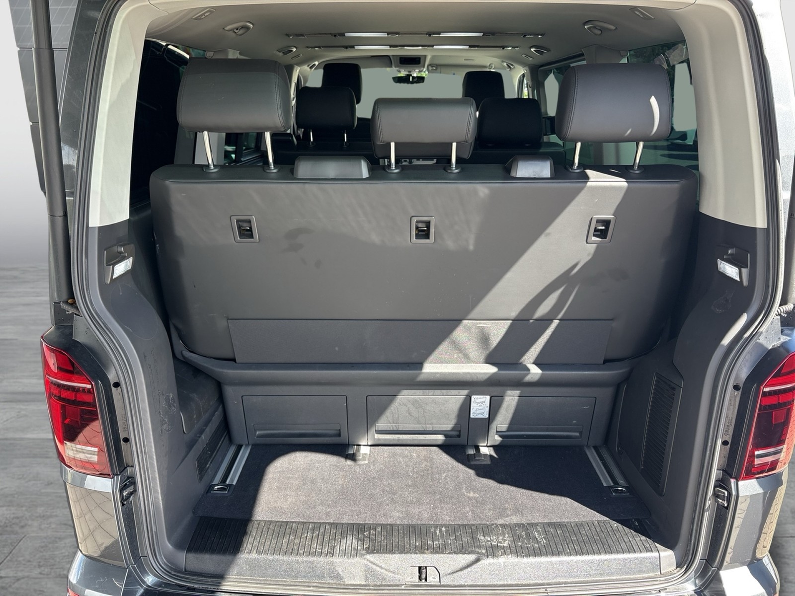 VW Multivan - Bild 14