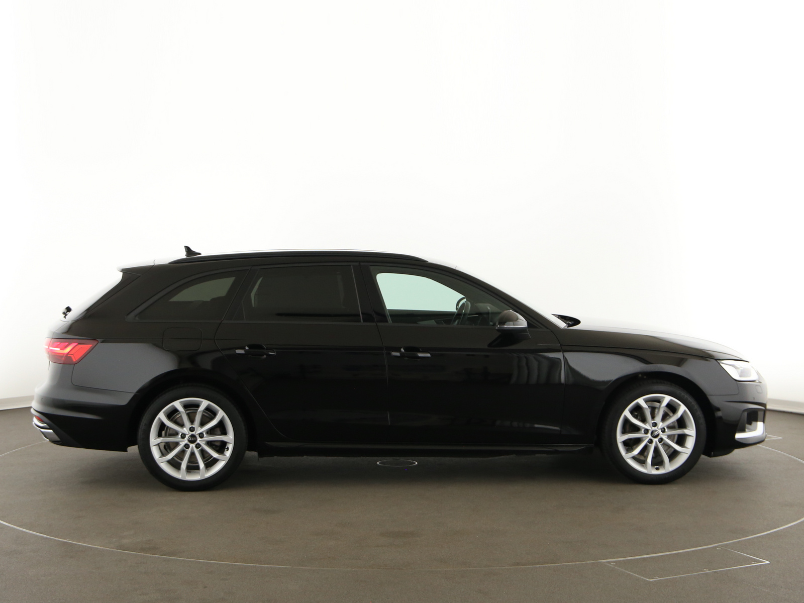 Audi A4 Avant - Bild 8