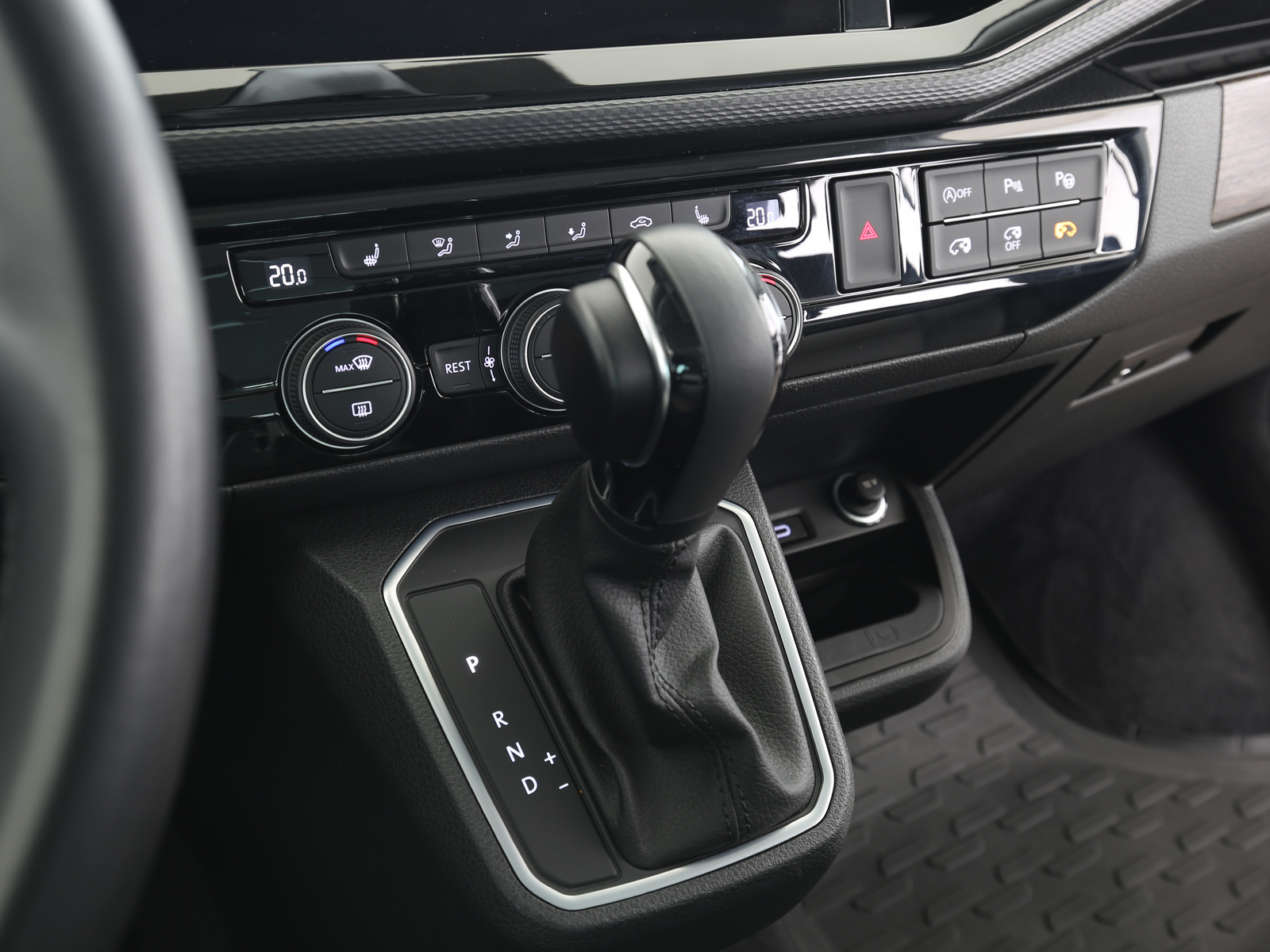 VW Multivan - Bild 16