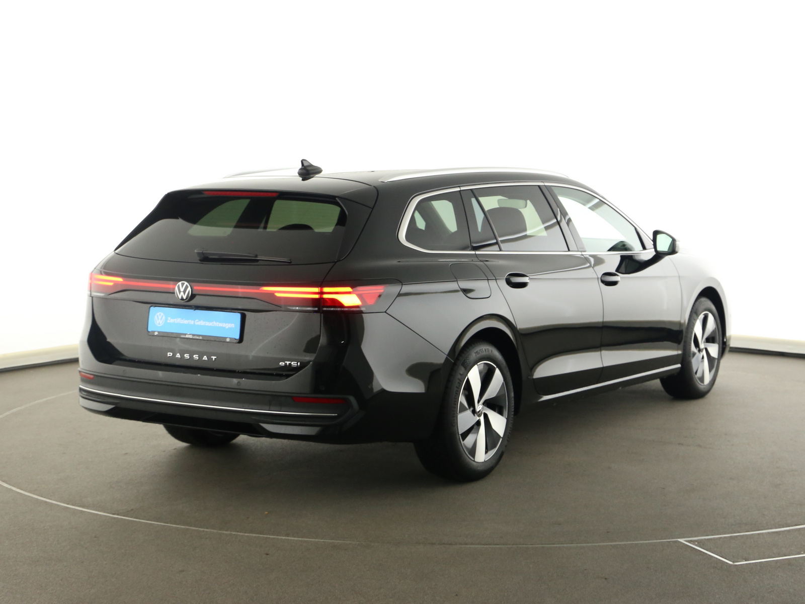 VW Passat Variant - Bild 11