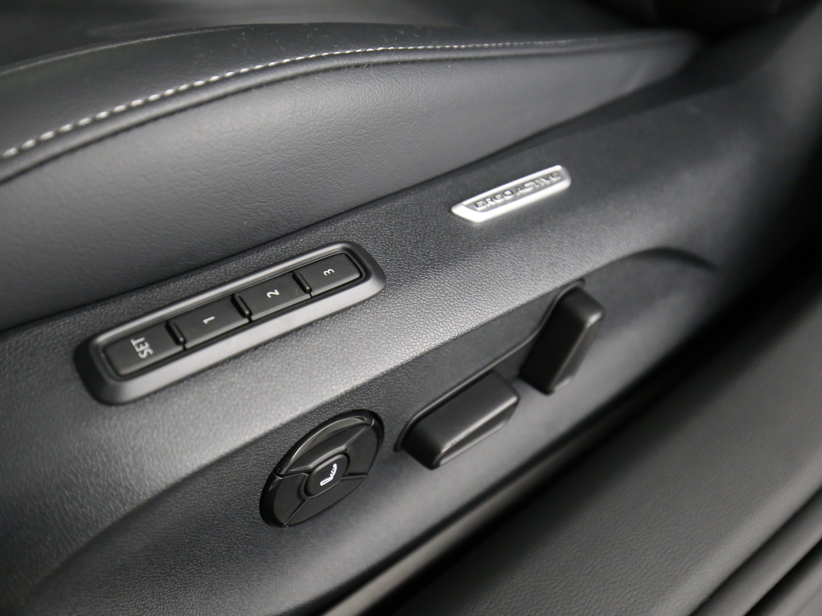 VW Passat Variant - Bild 24