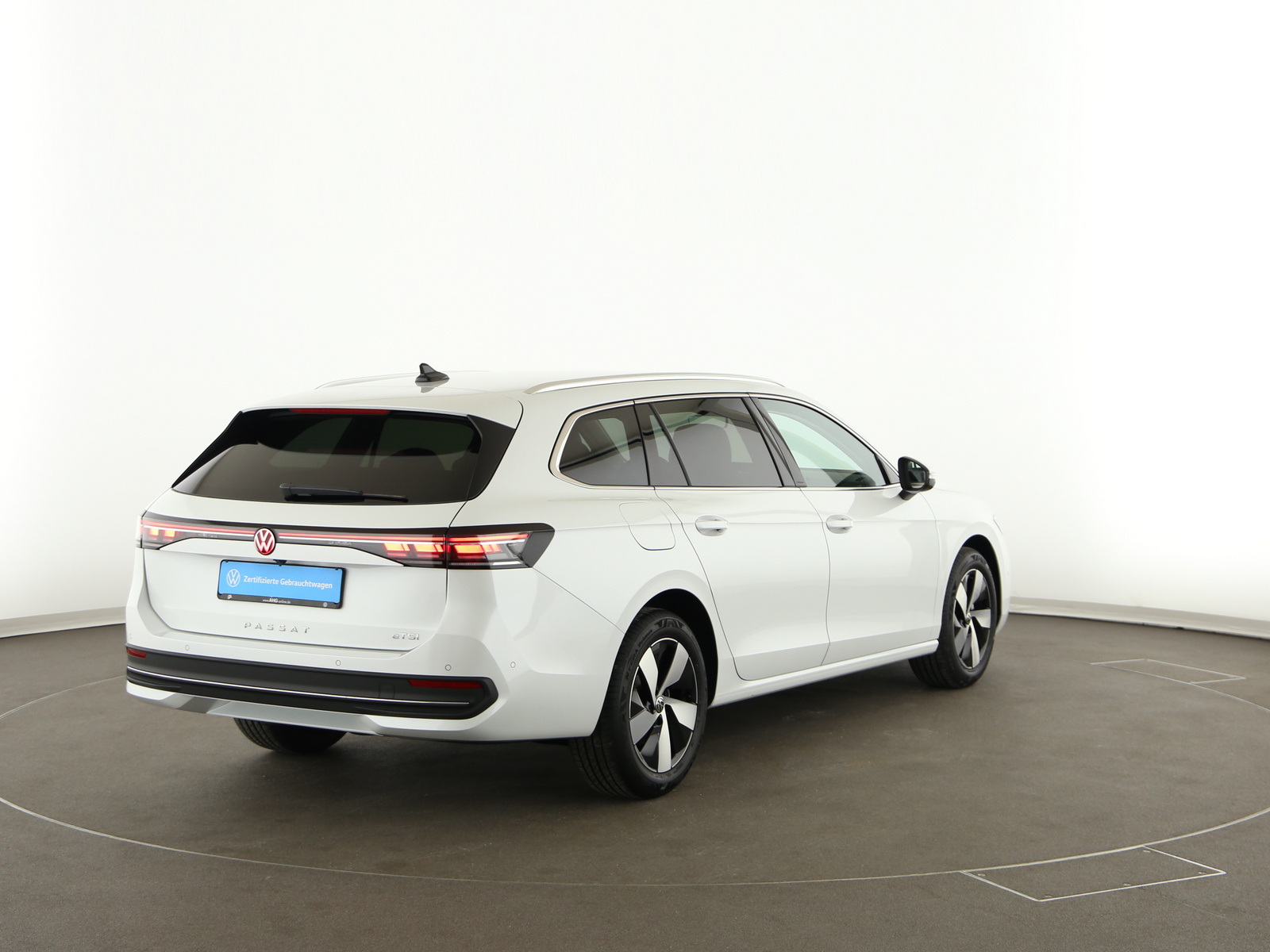 VW Passat Variant - Bild 6