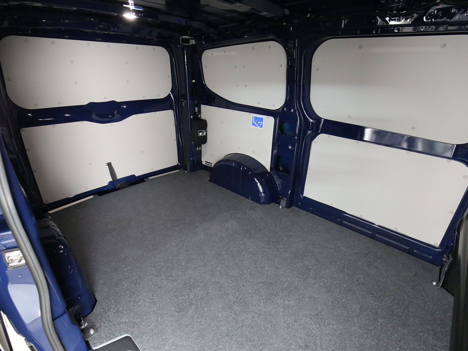 VW T7 Commerce - Bild 15