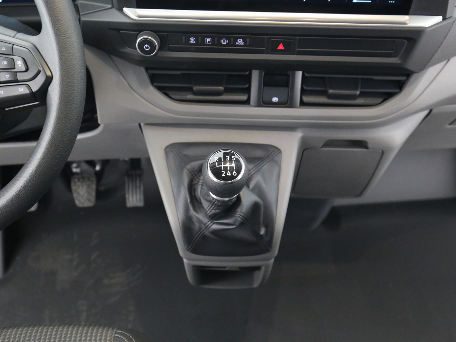 VW T7 Commerce - Bild 16