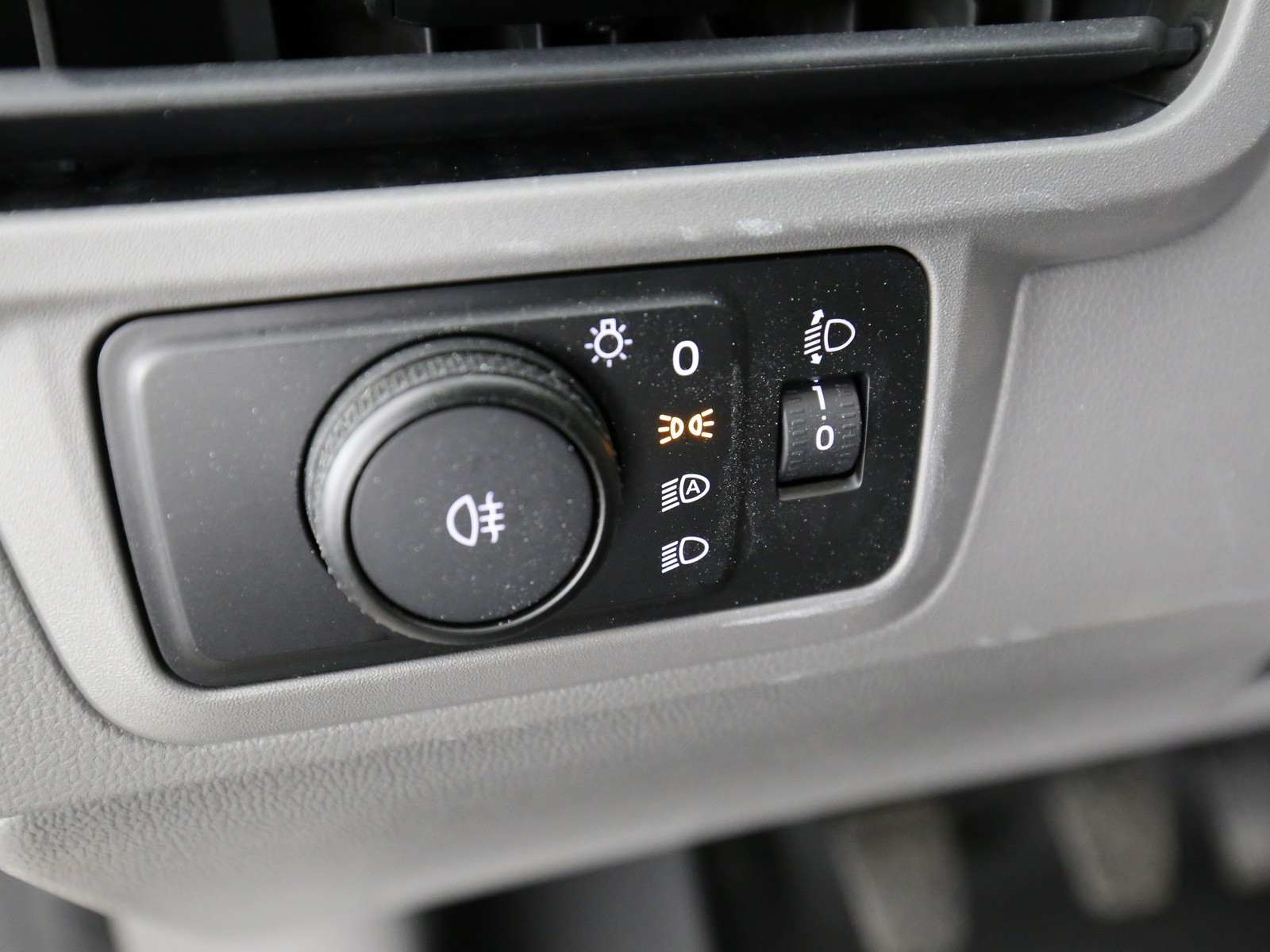 VW T7 Commerce - Bild 17