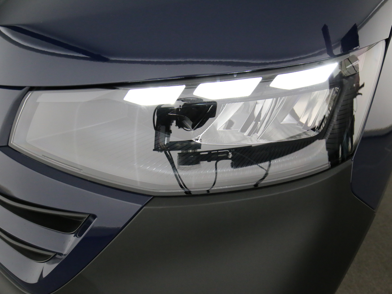 VW T7 Commerce - Bild 18