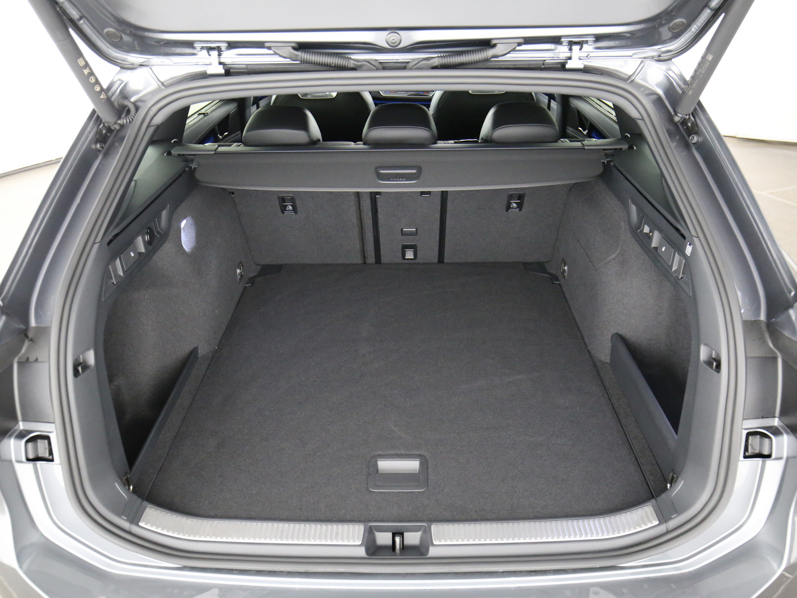 VW Passat Variant - Bild 25