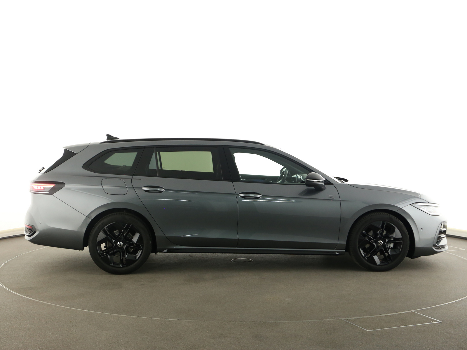 VW Passat Variant - Bild 8