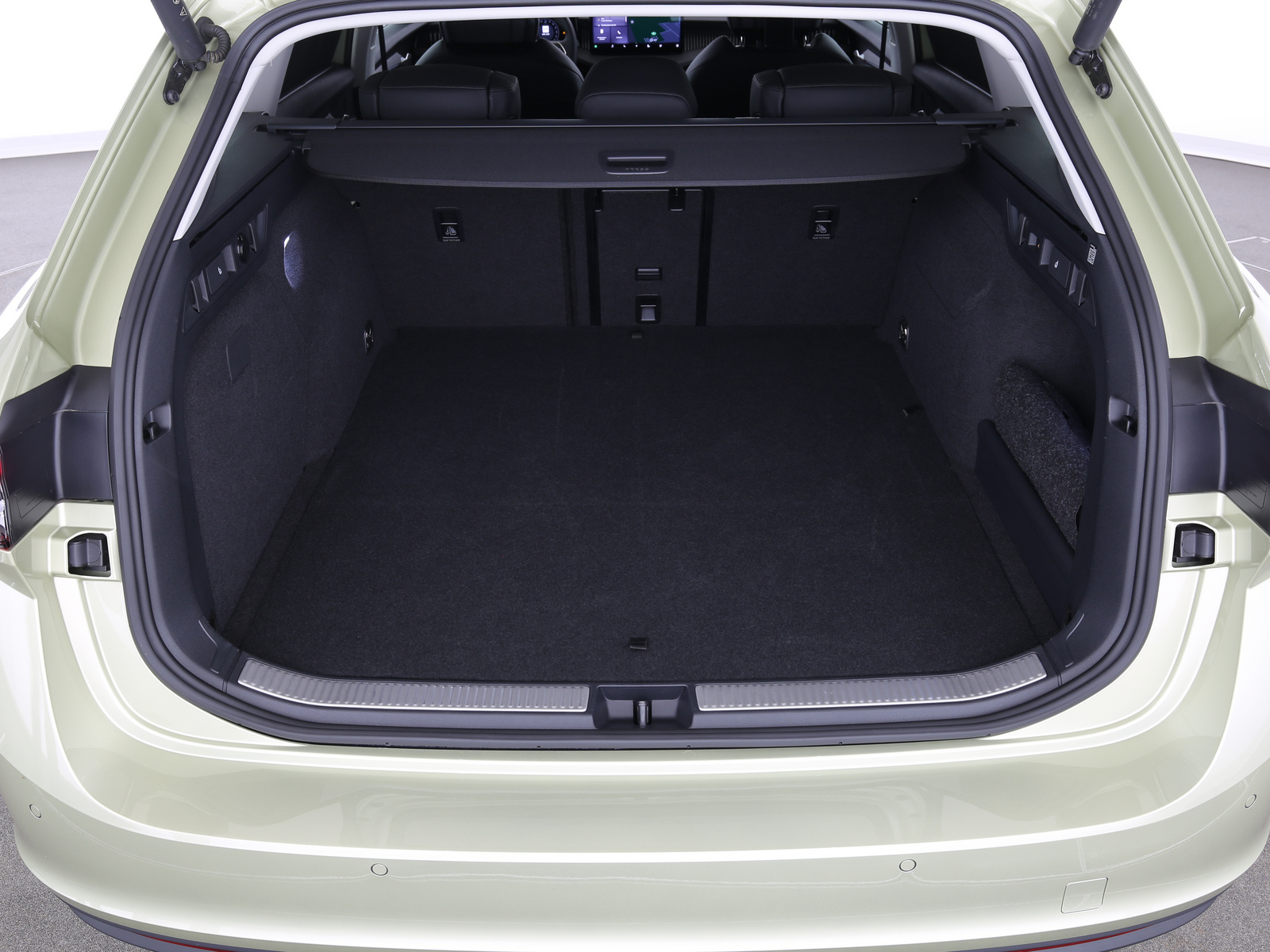 Skoda Superb Combi - Bild 25