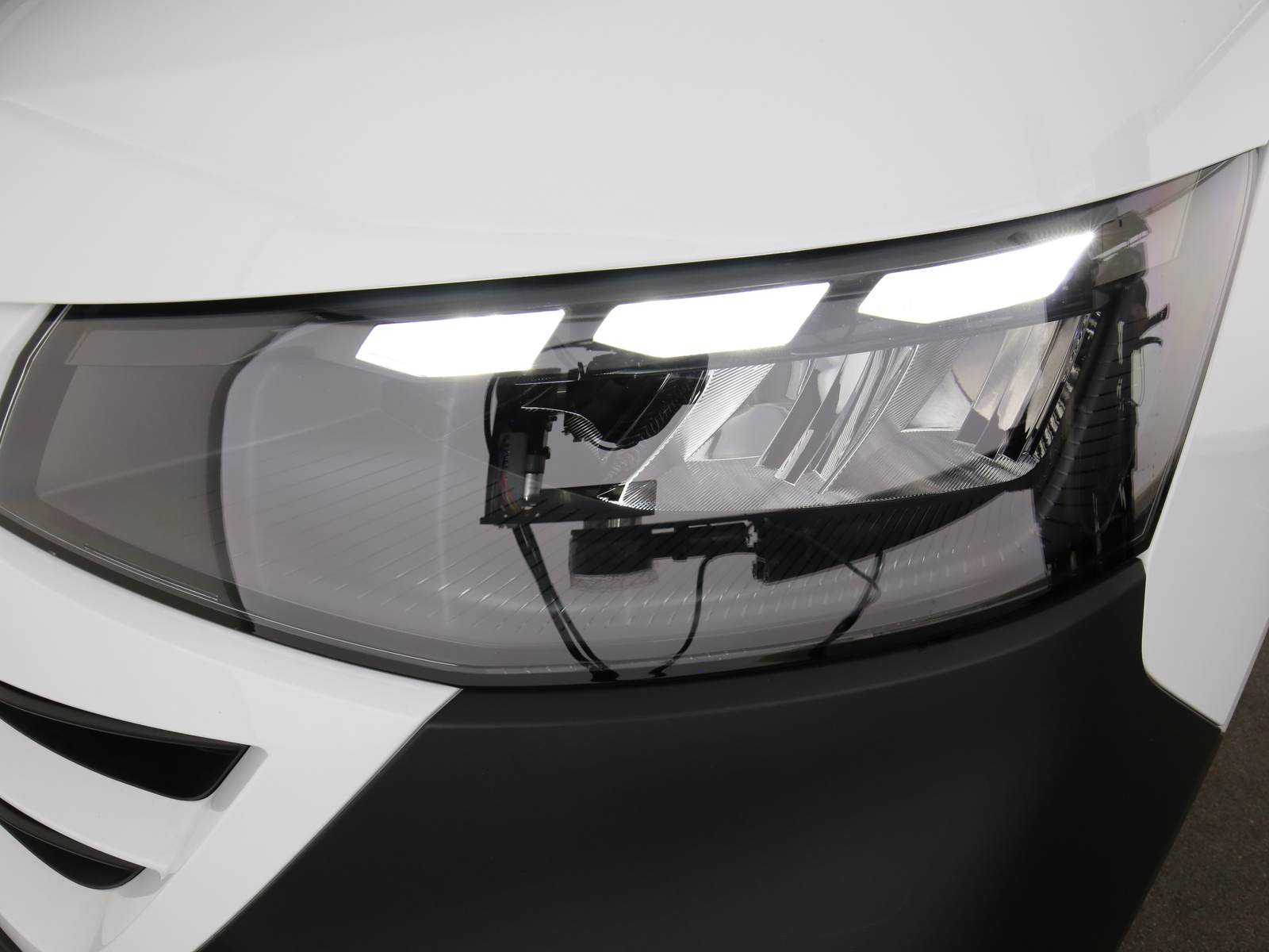 VW T7 Commerce - Bild 18