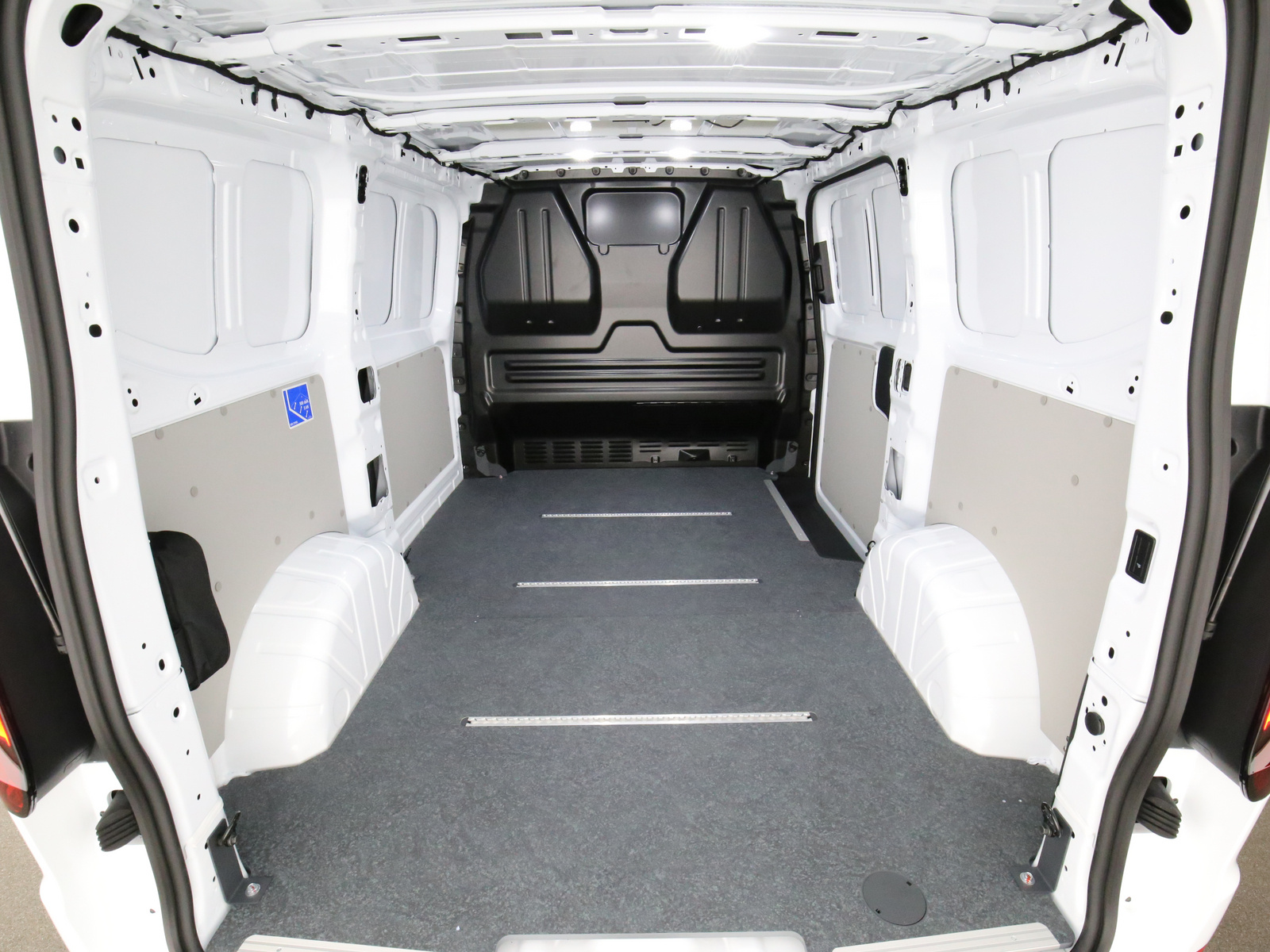 VW T7 Commerce - Bild 24
