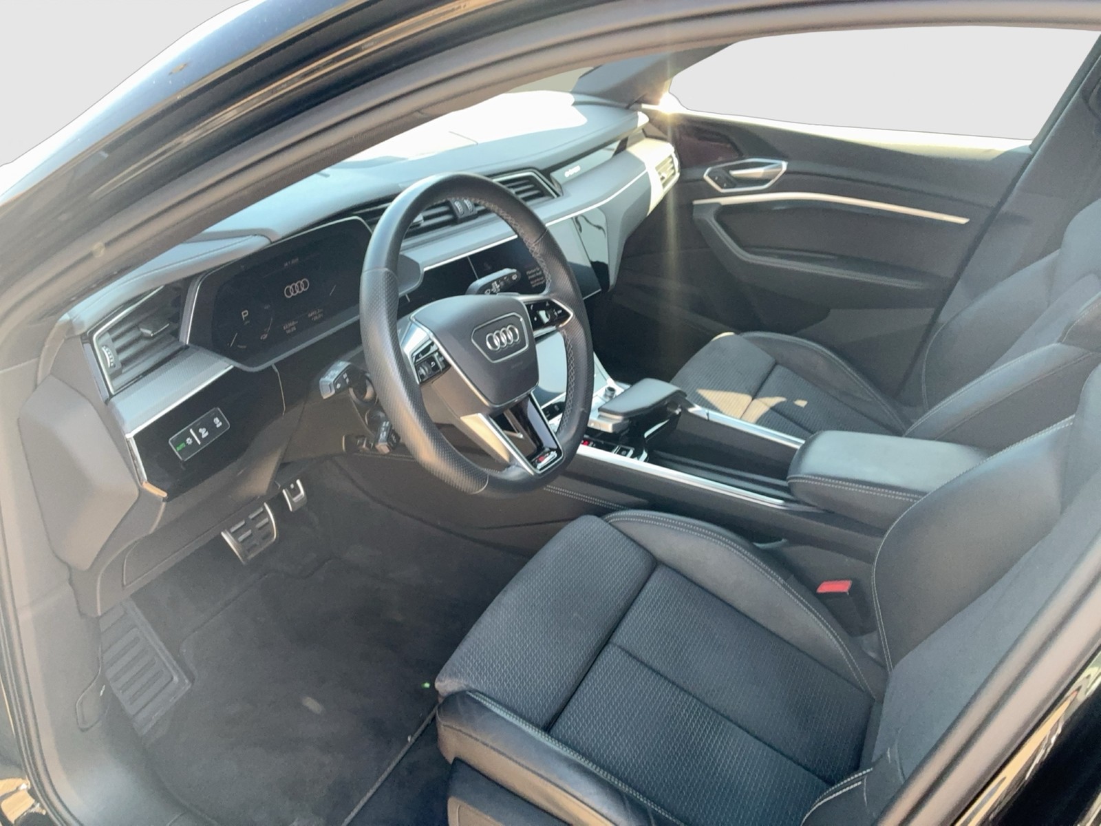 Audi Q8 e-tron - Bild 9