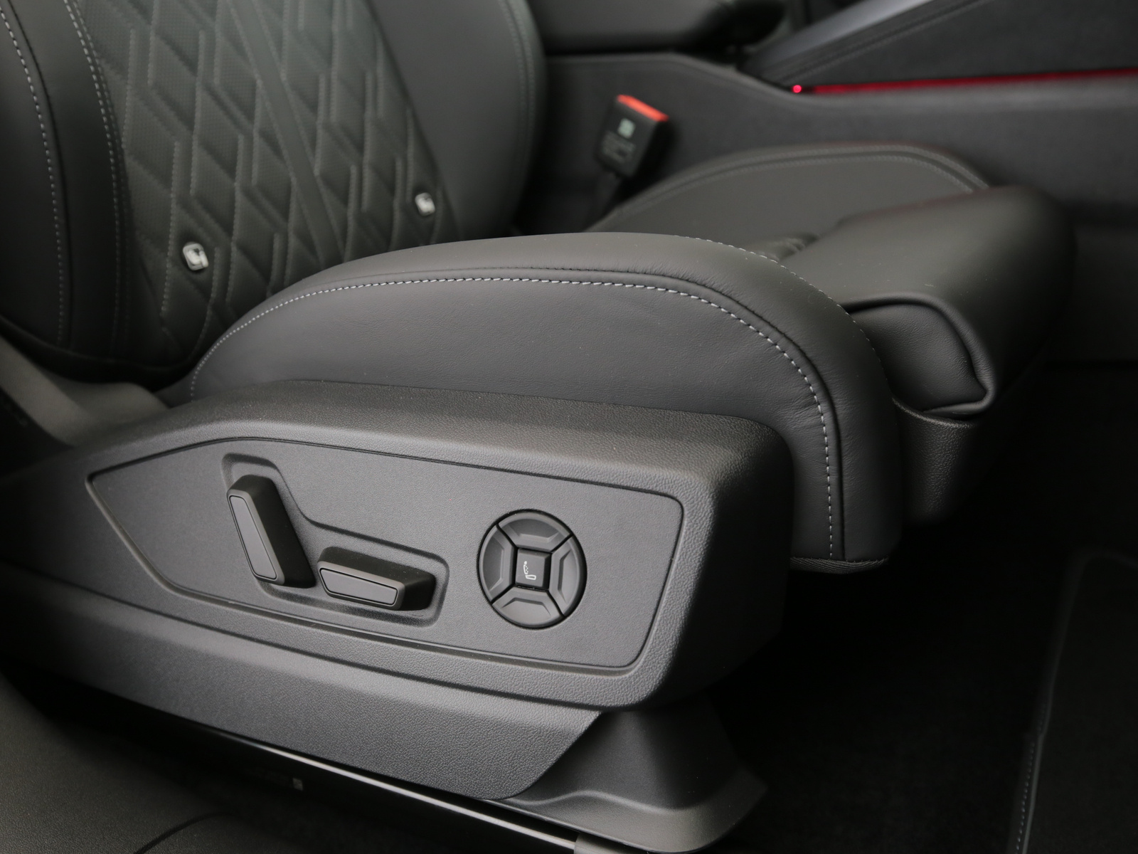 Audi Q5 Sportback - Bild 16