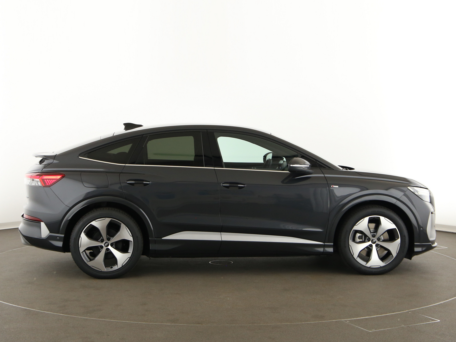 Audi Q4 e-tron - Bild 8