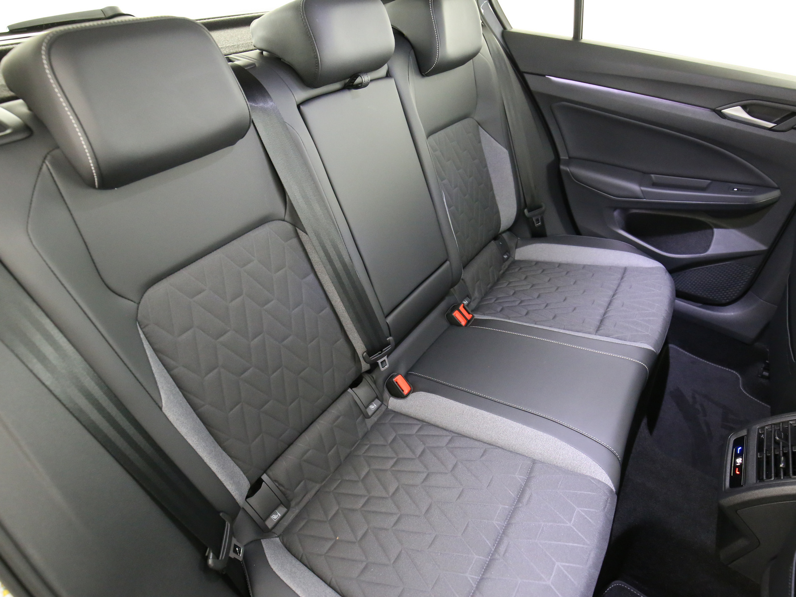 VW Golf VIII - Bild 19