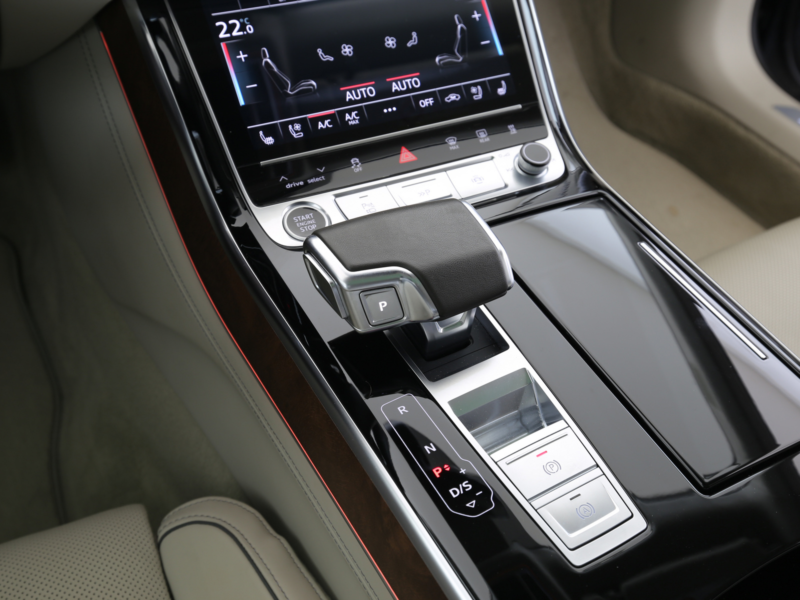 Audi A8 - Bild 17