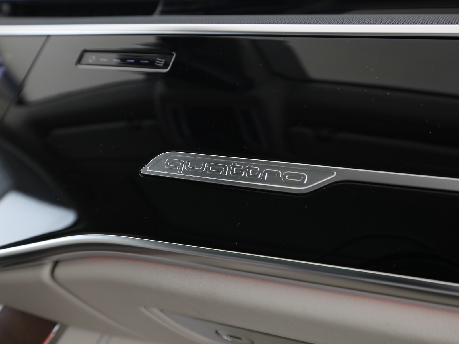 Audi A8 - Bild 21