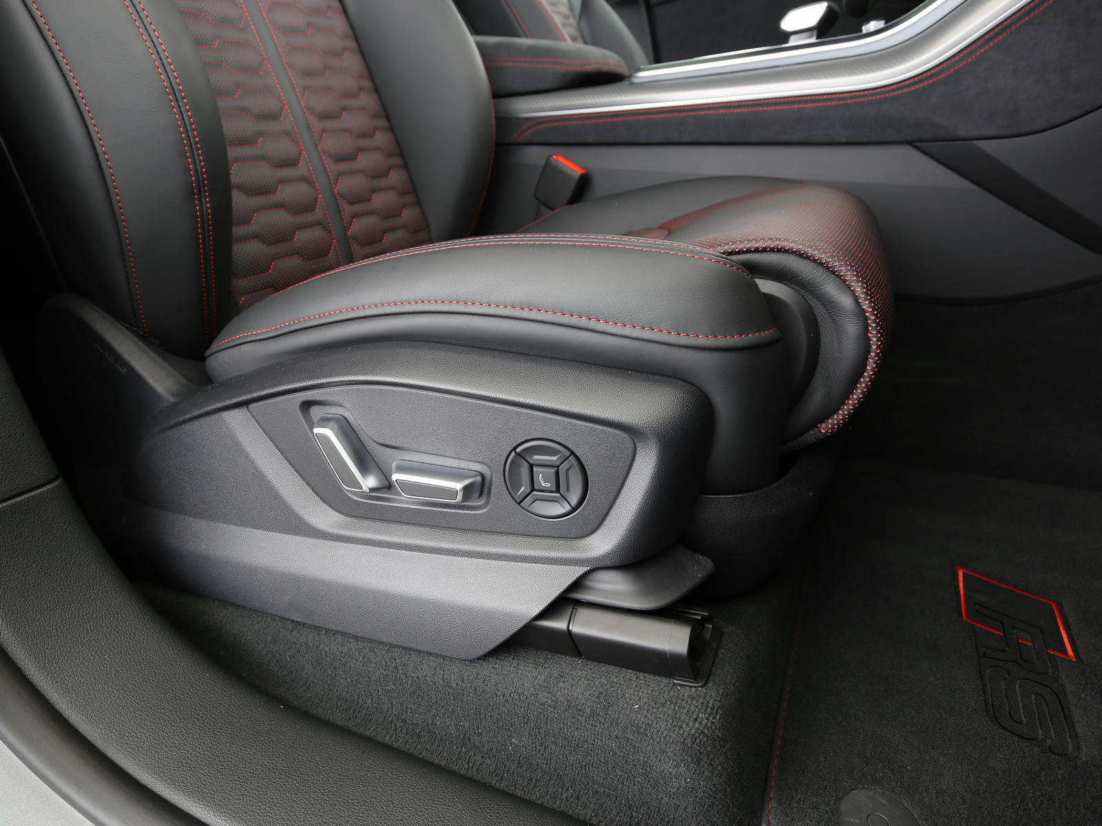 Audi Q8 - Bild 16
