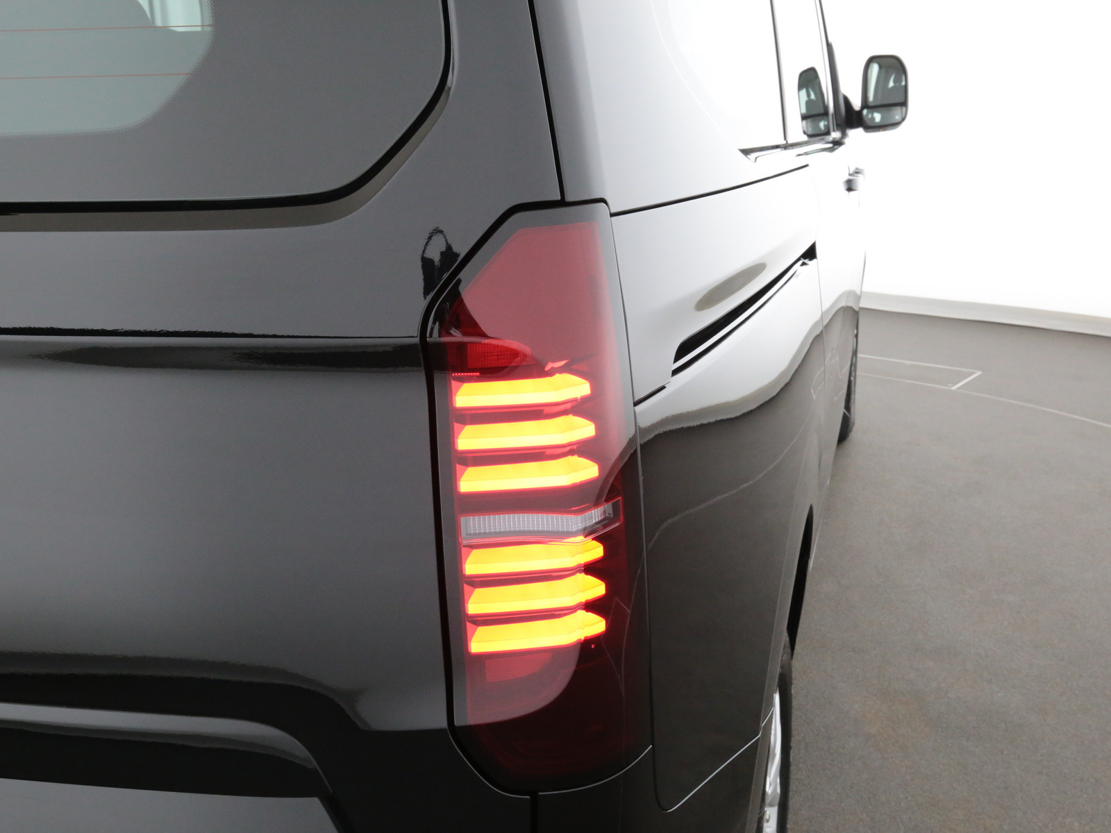 VW Sonstige Volkswagen Nutzfahrzeuge Commerce - Bild 22