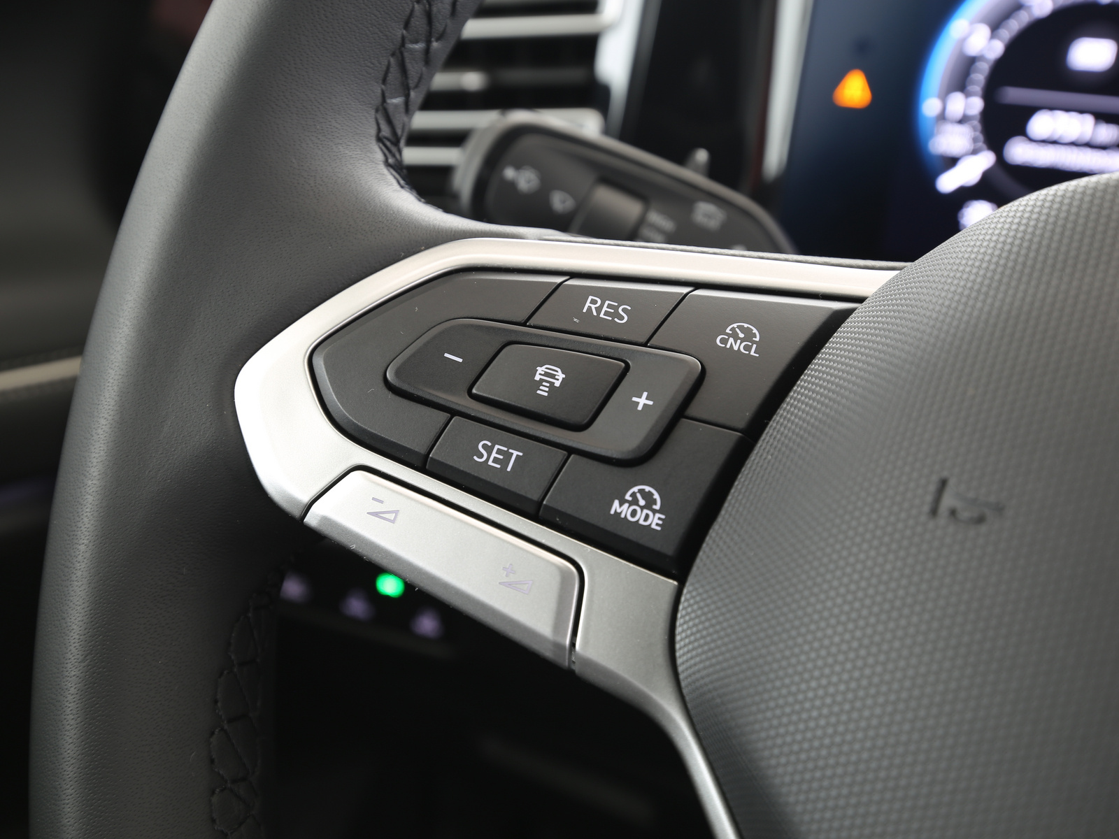 VW Tiguan - Bild 14