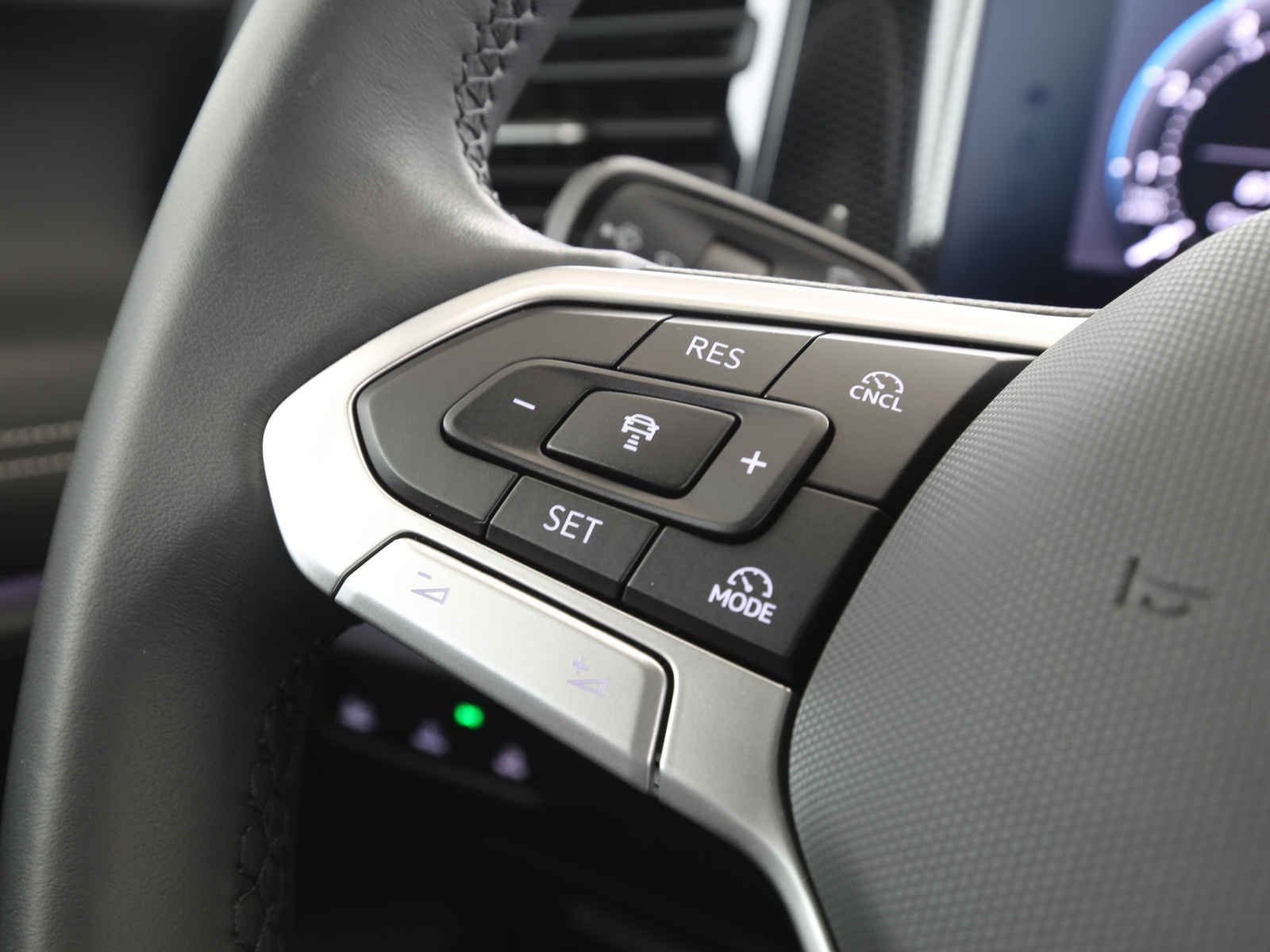 VW Tiguan - Bild 14