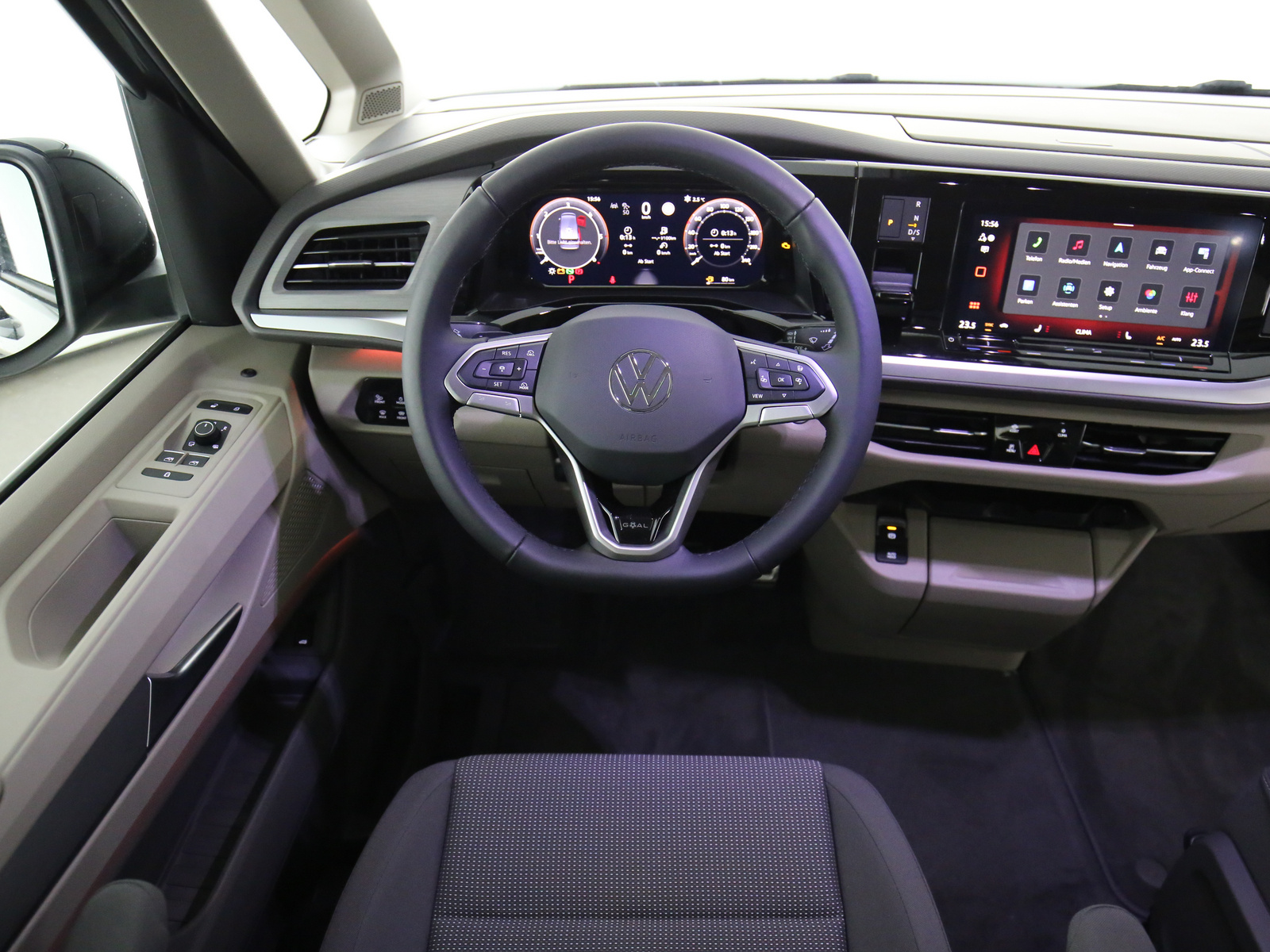 VW Multivan - Bild 10