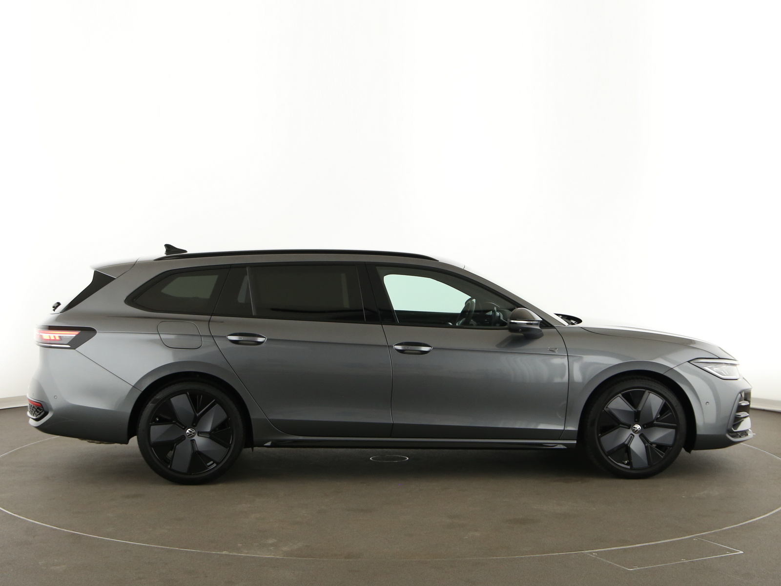VW Passat Variant - Bild 8