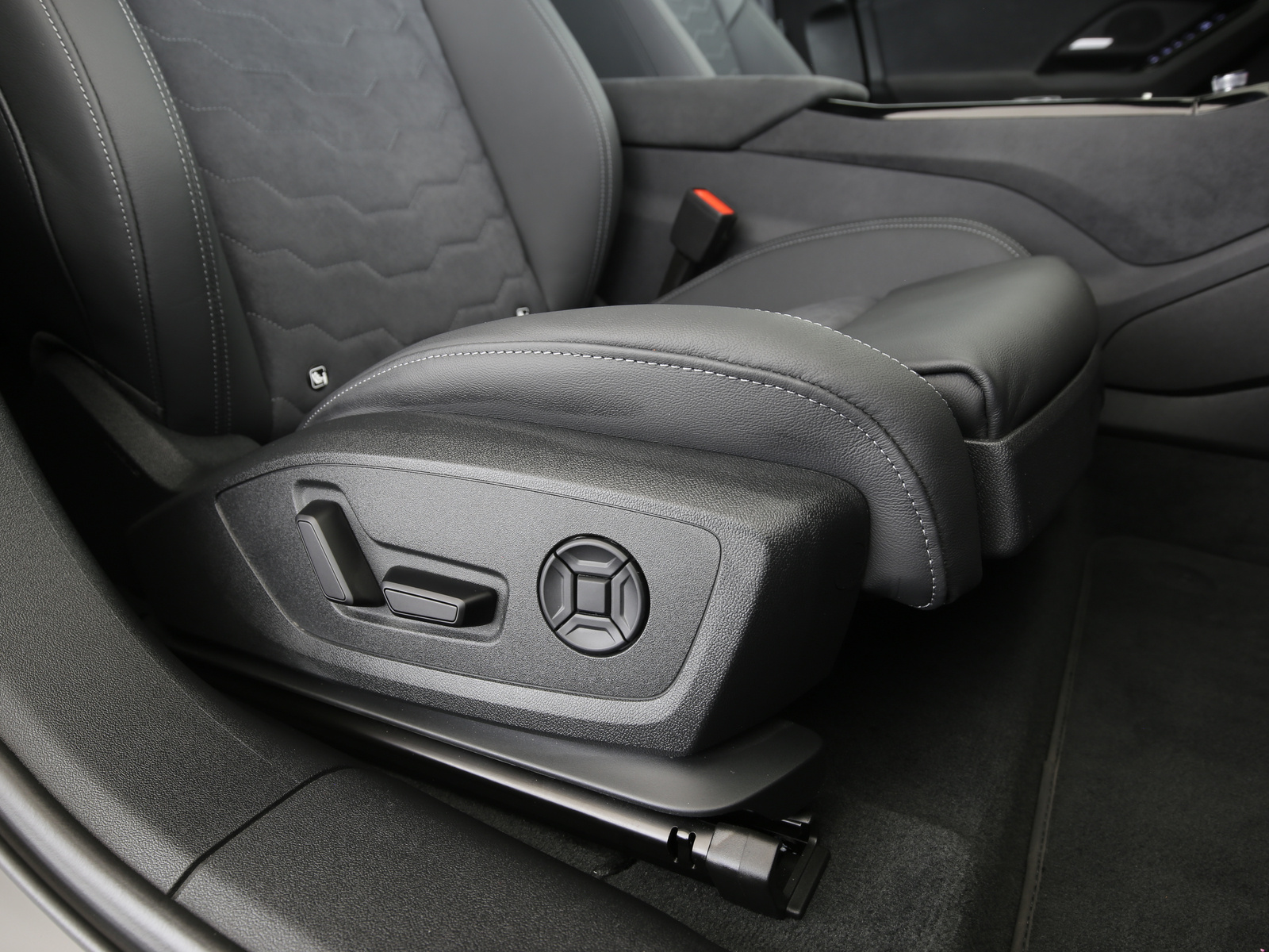 Audi A6 e-tron - Bild 23
