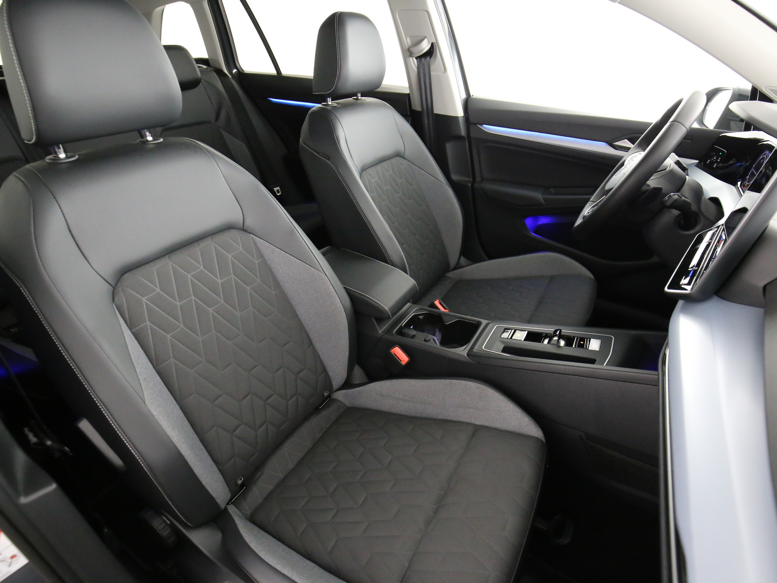 VW Golf VIII Variant - Bild 14