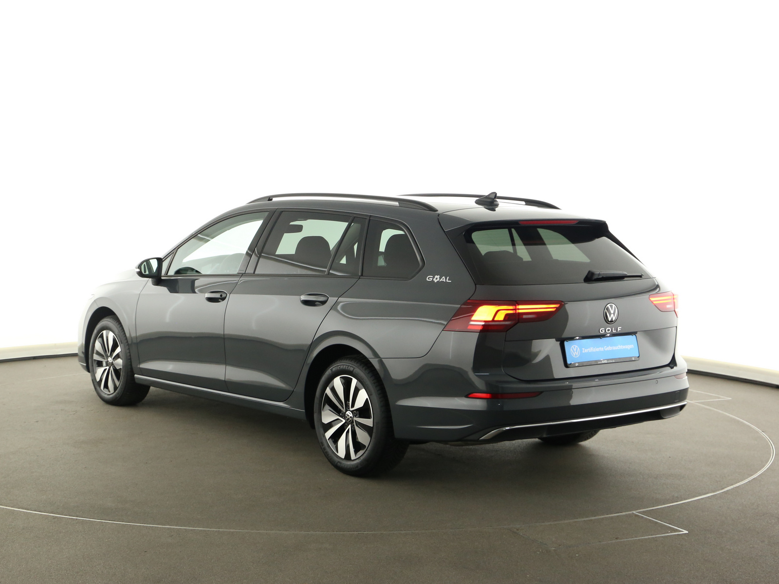 VW Golf VIII Variant - Bild 5