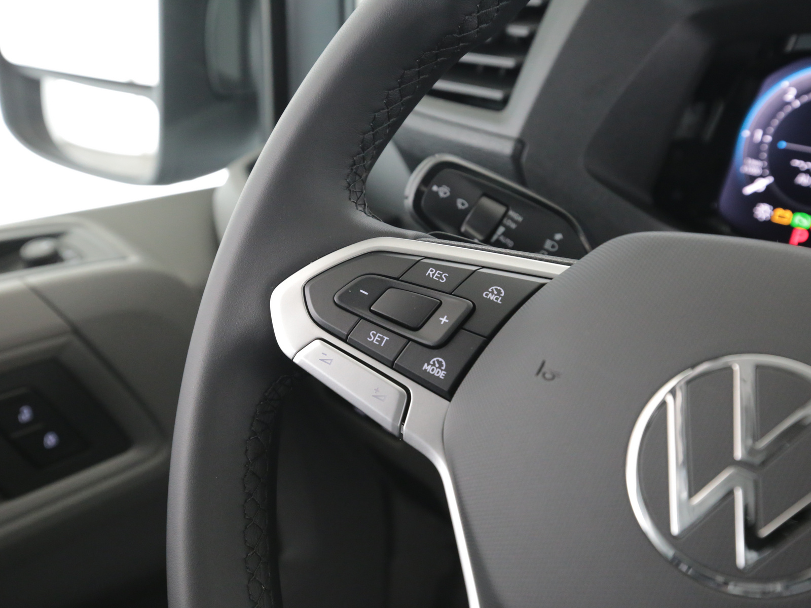 VW Crafter Kasten - Bild 14
