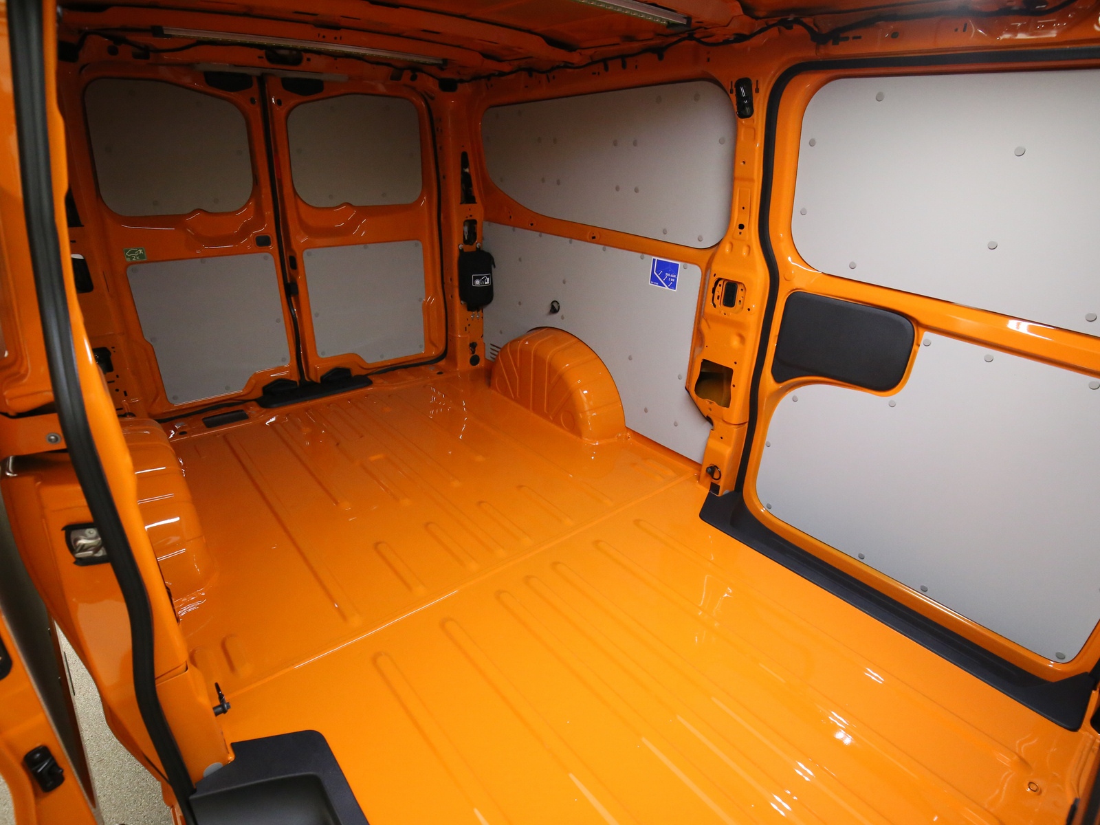 VW T7 Commerce - Bild 15