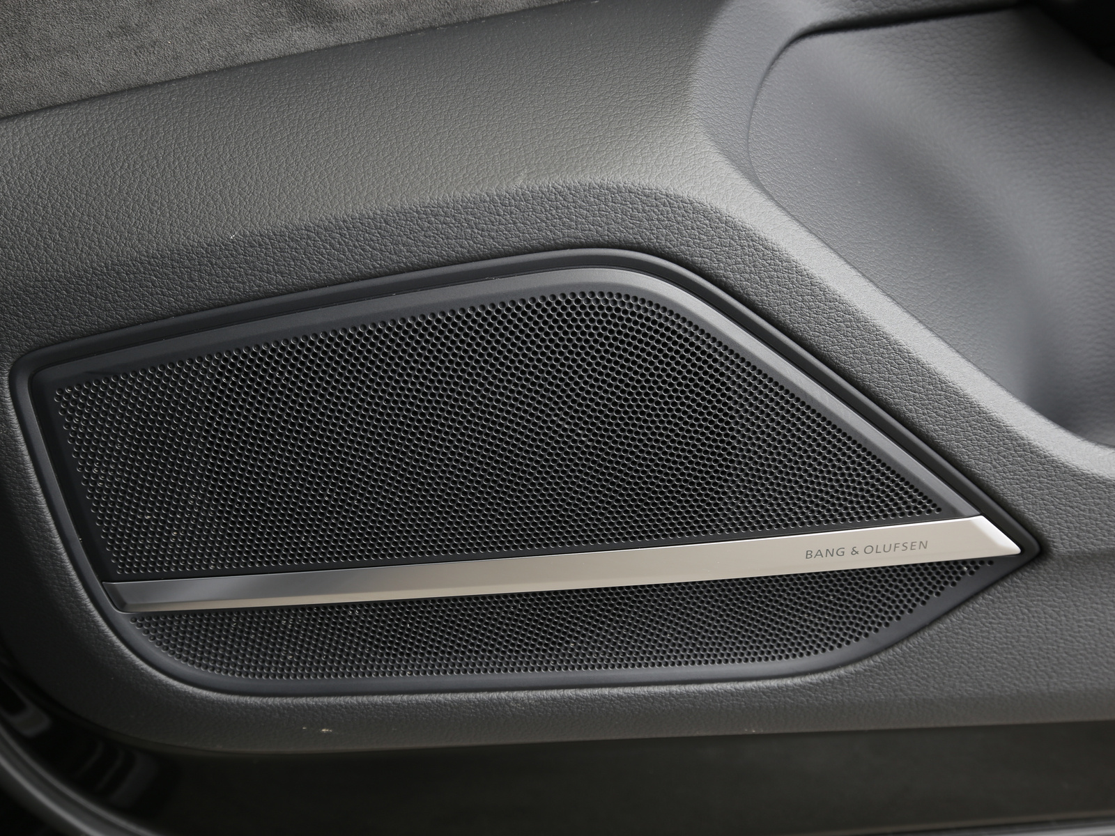 Audi A8 - Bild 14