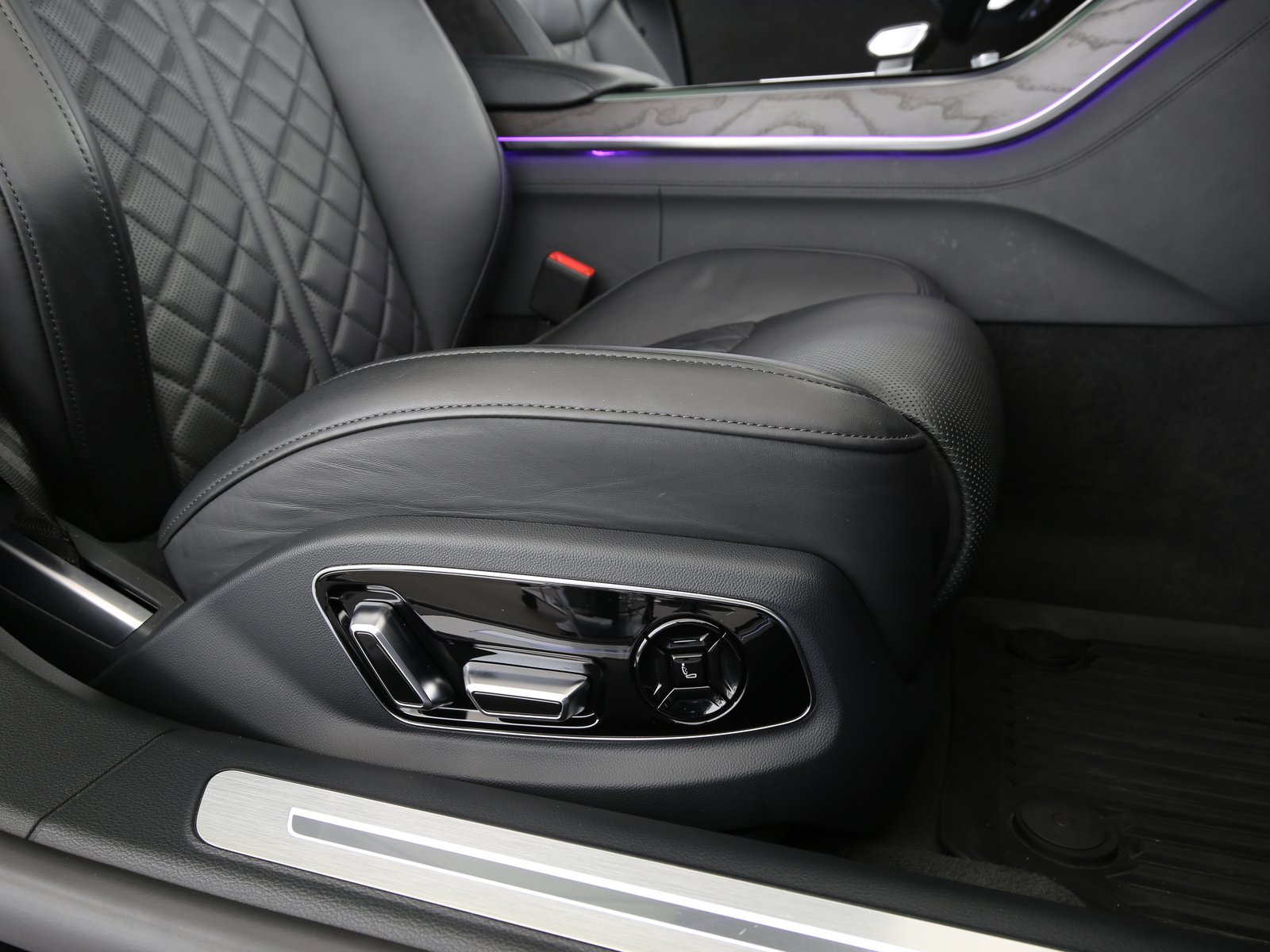 Audi A8 - Bild 16