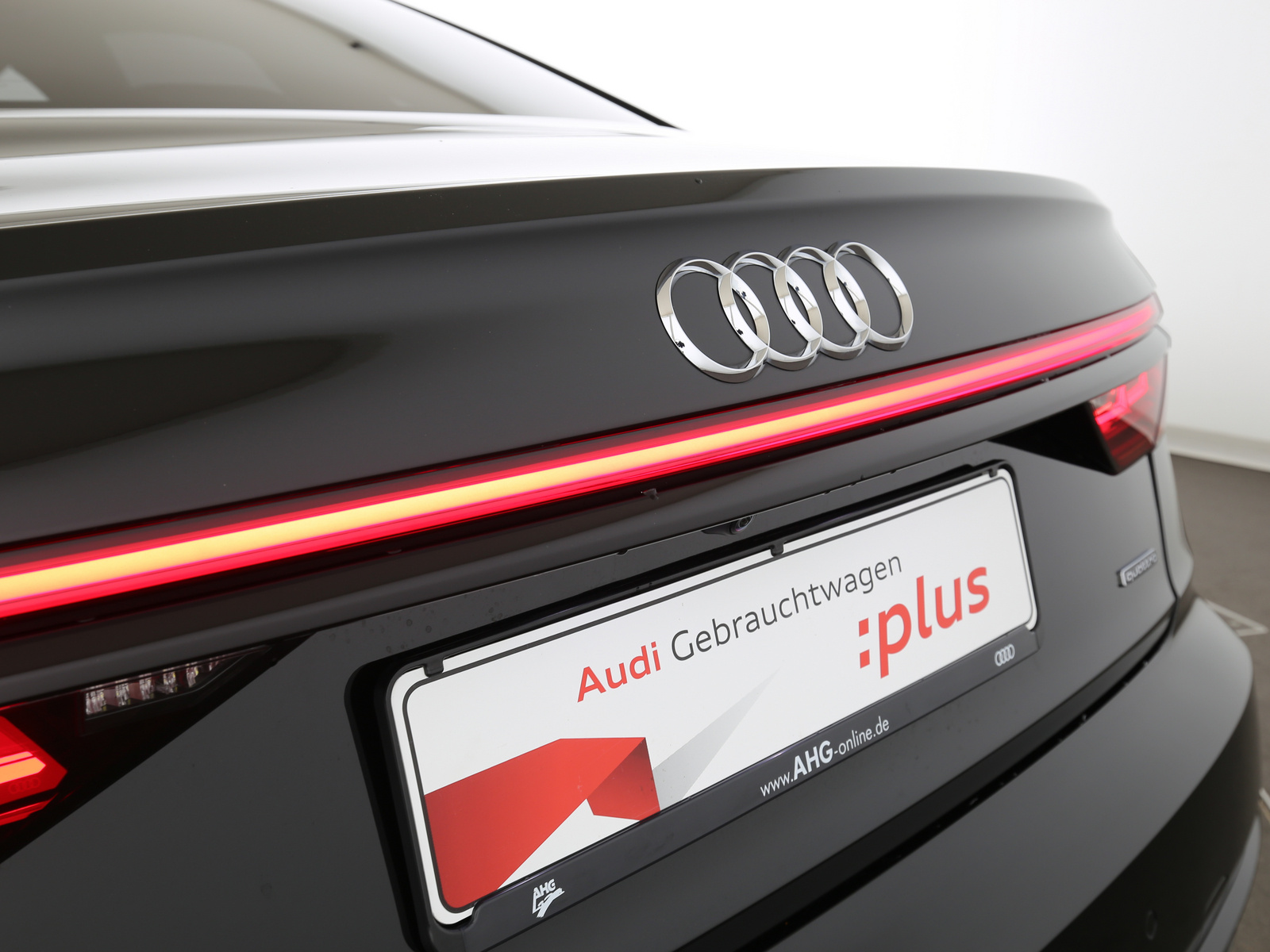 Audi A8 - Bild 22