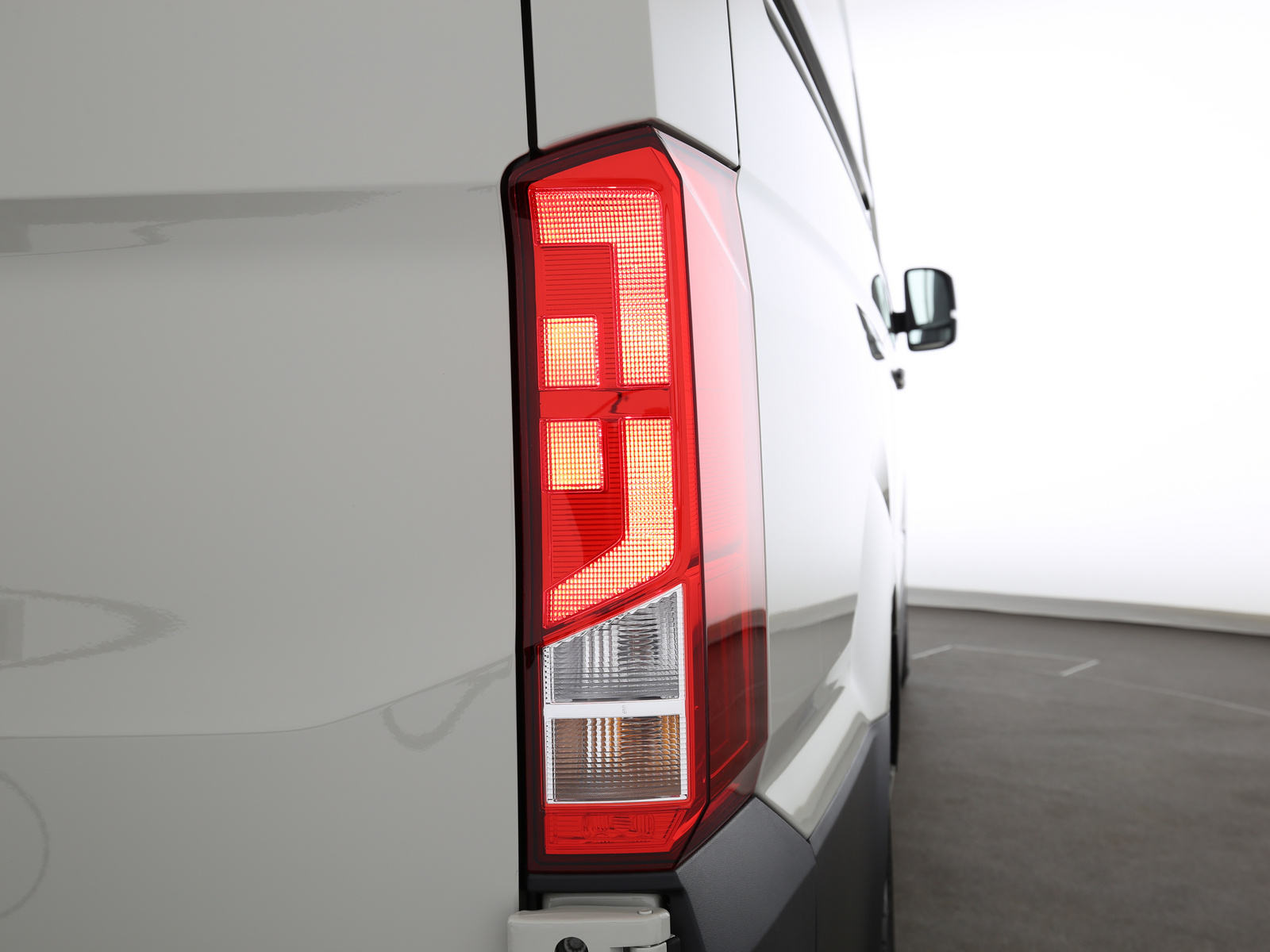 VW Crafter Kasten - Bild 23