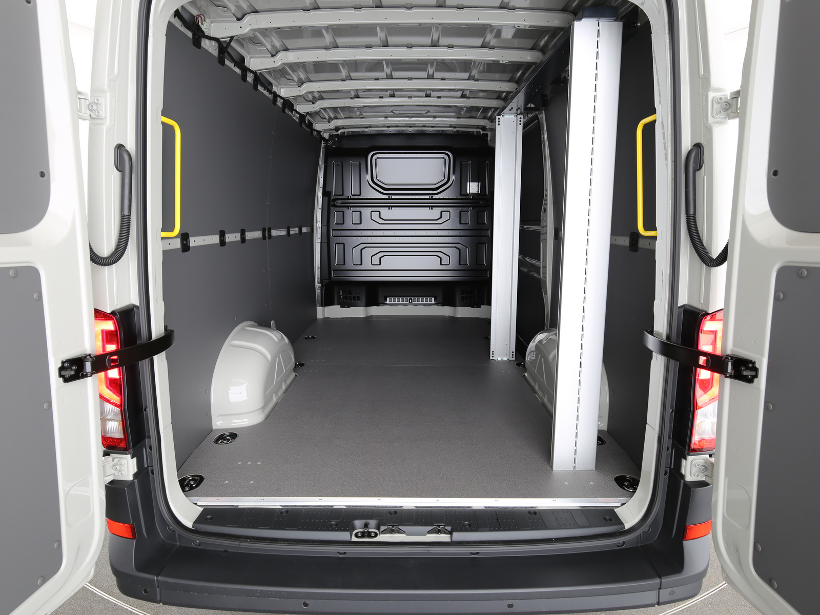 VW Crafter Kasten - Bild 25