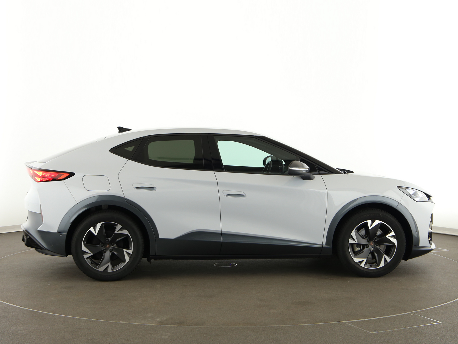 CUPRA Tavascan - Bild 8