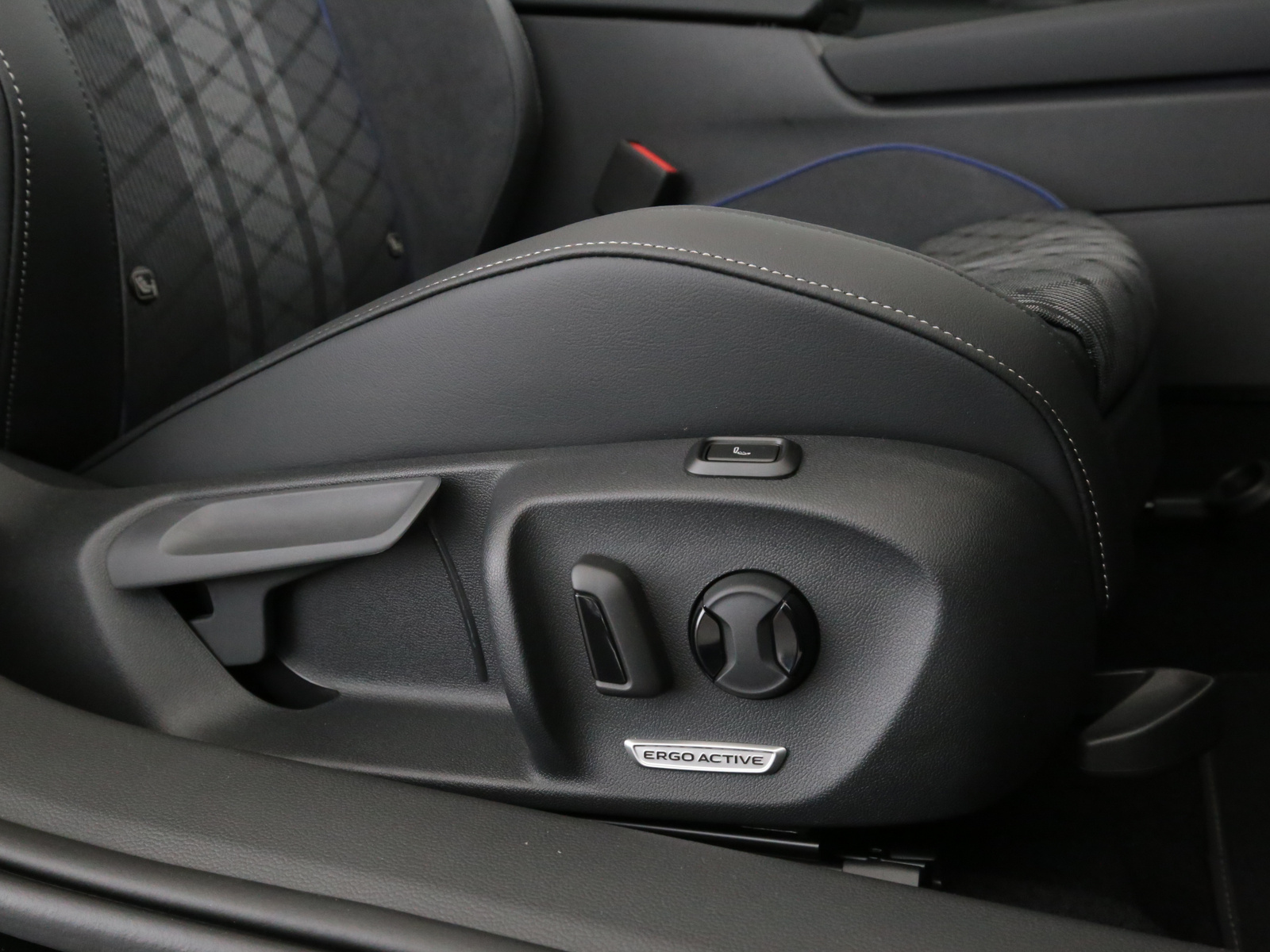 VW Passat Variant - Bild 16